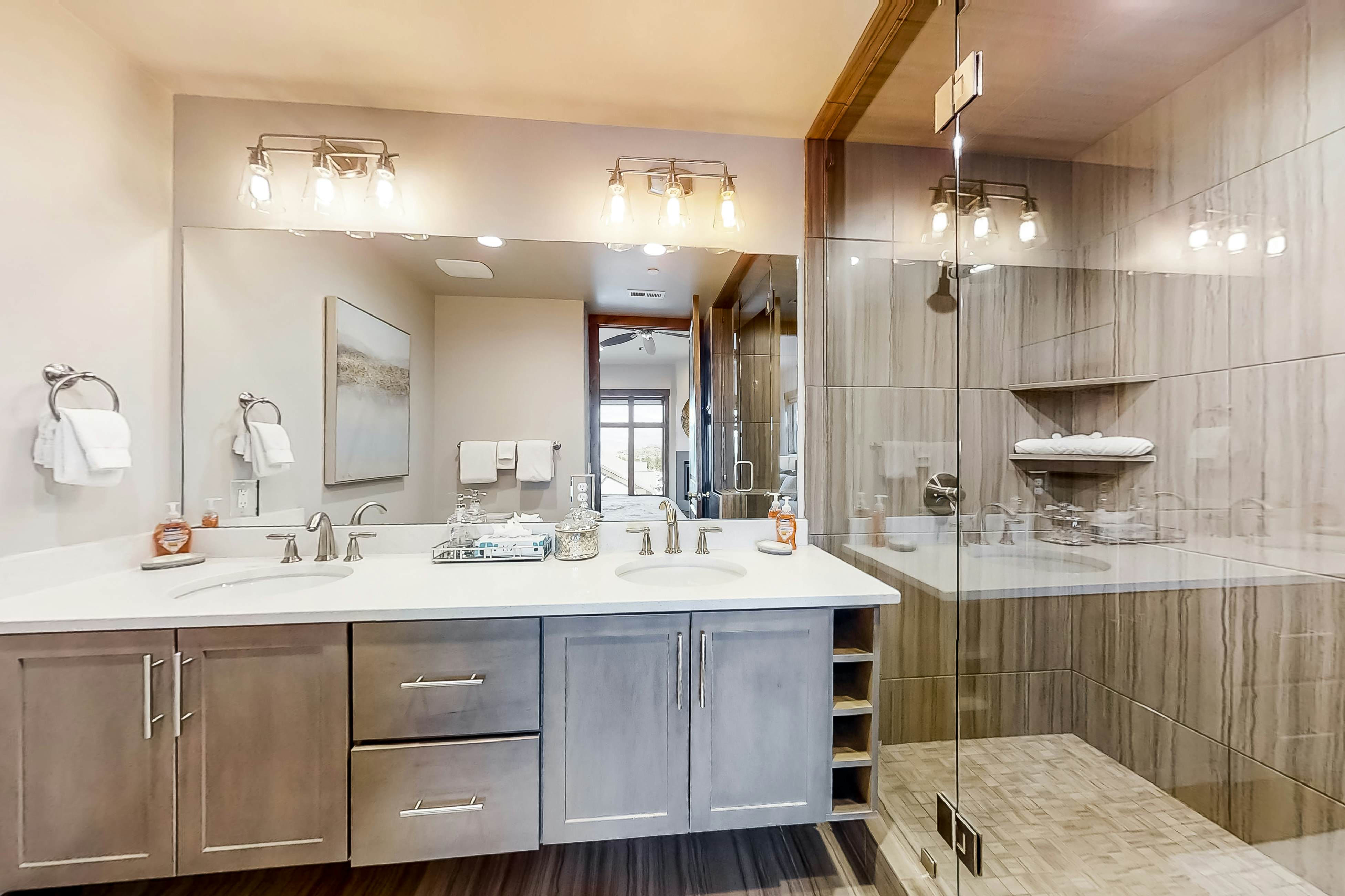 Blackstone Residence 1-B at Canyons Cabriolet Lift