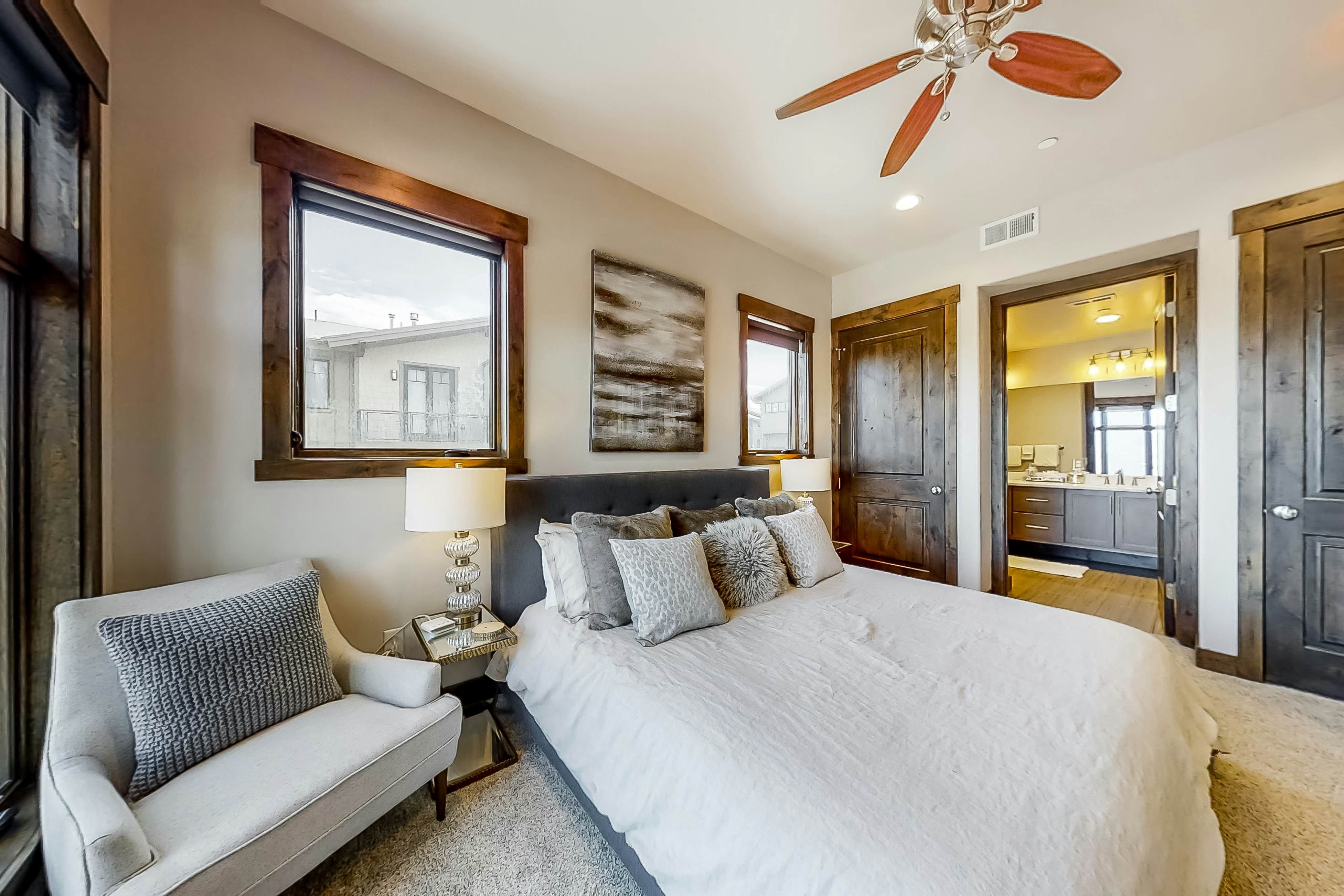 Blackstone Residence 1-B at Canyons Cabriolet Lift