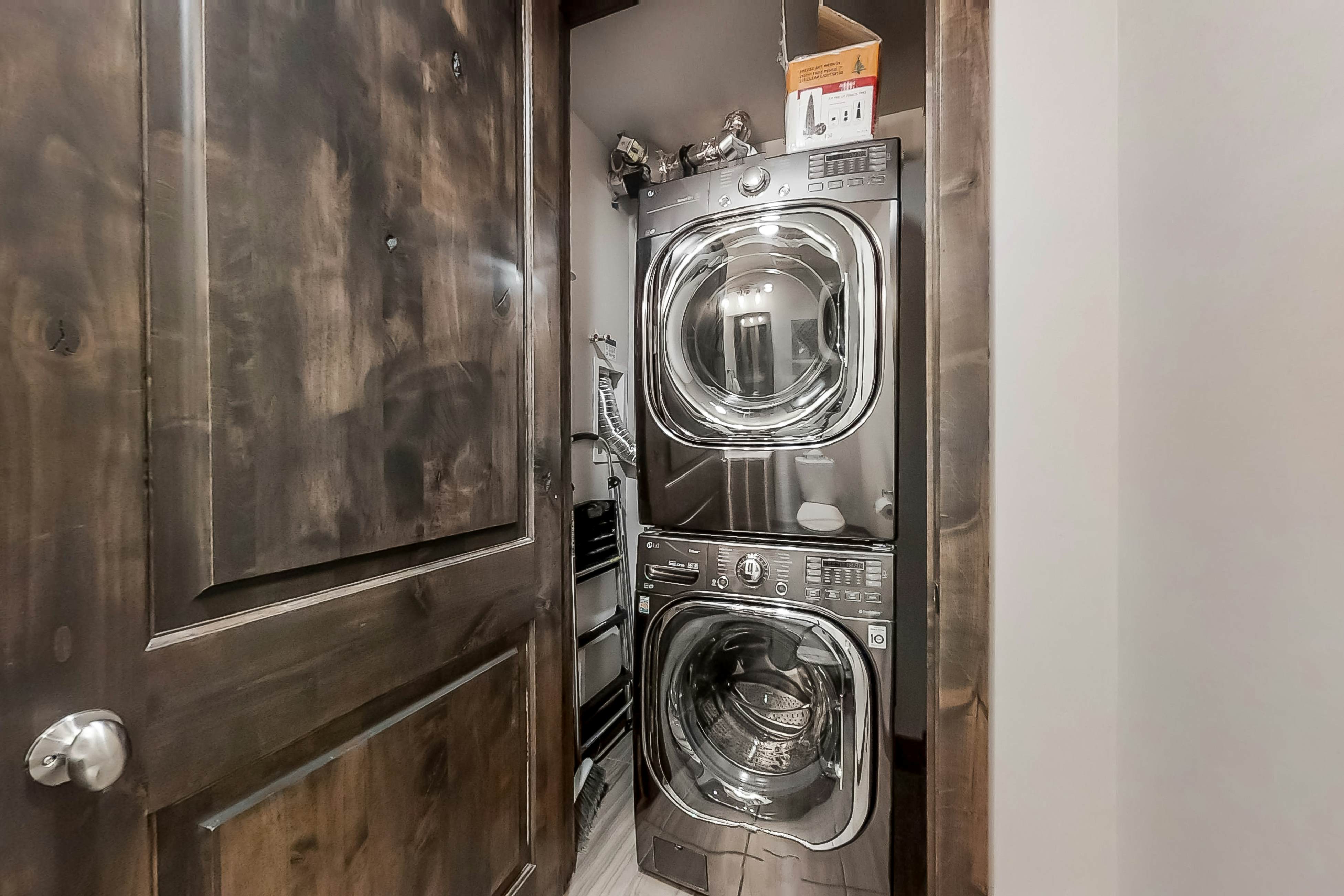 Blackstone Residence 1-B at Canyons Cabriolet Lift