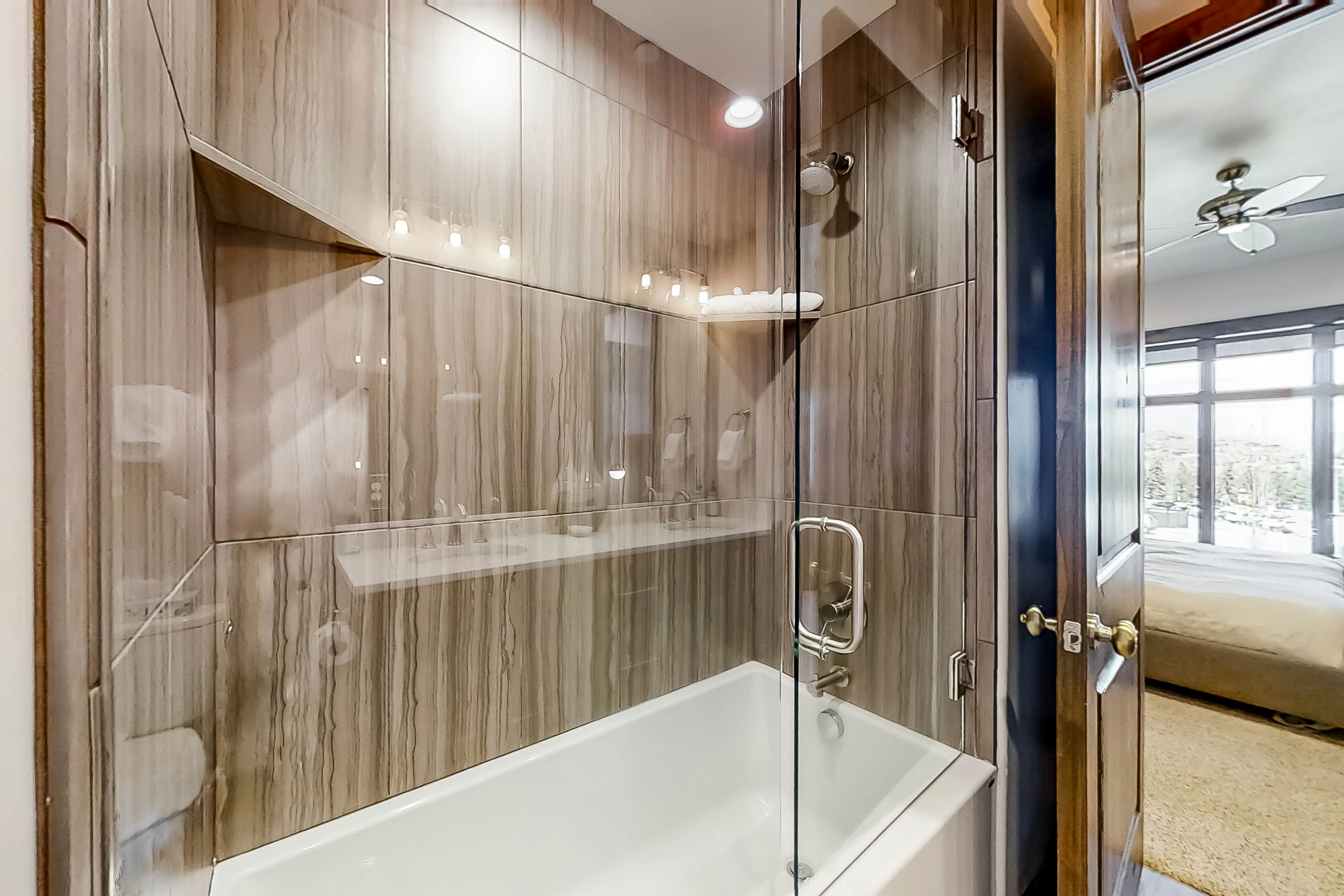 Blackstone Residence 1-B at Canyons Cabriolet Lift