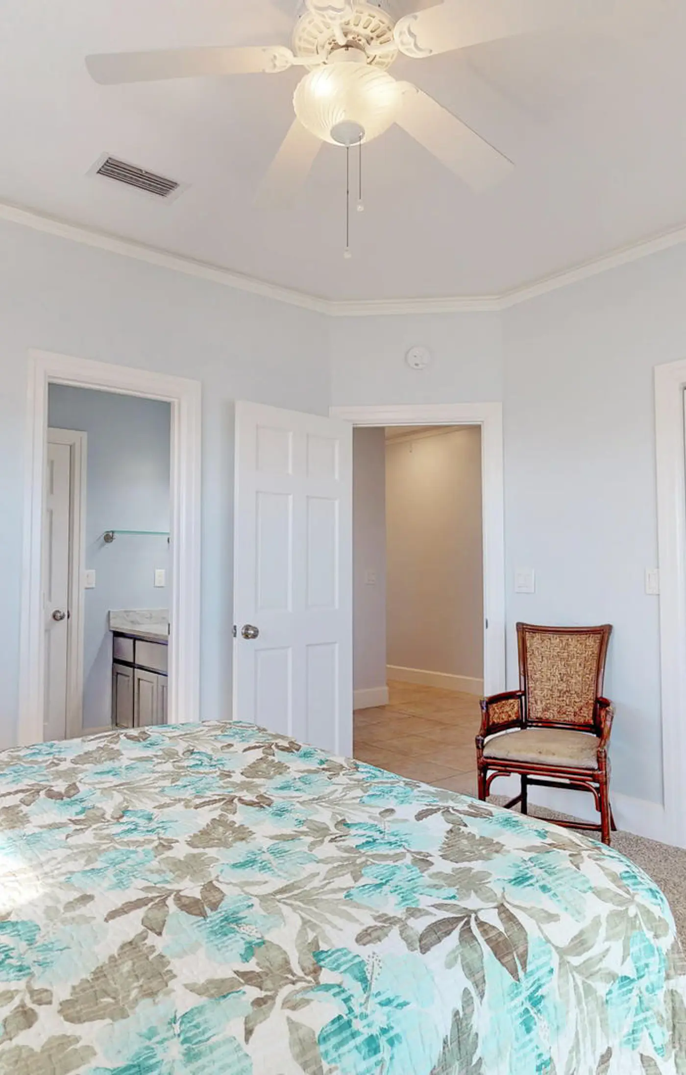 Barefoot Bungalow 5 BD St. Island, FL Vacation Rental Vacasa