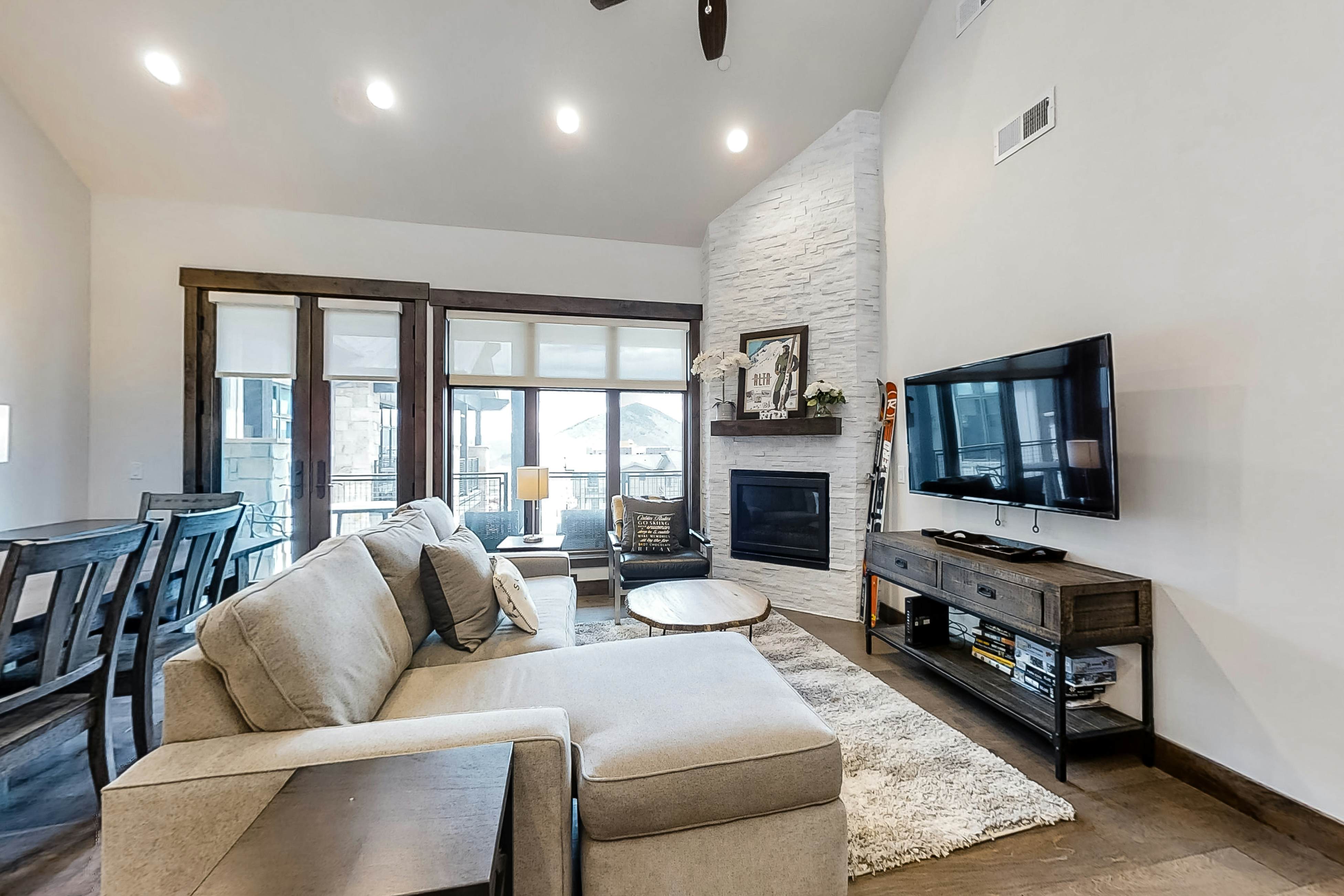 Blackstone Condos Unit 3H 2 BD Park City, UT Vacation Rental Vacasa