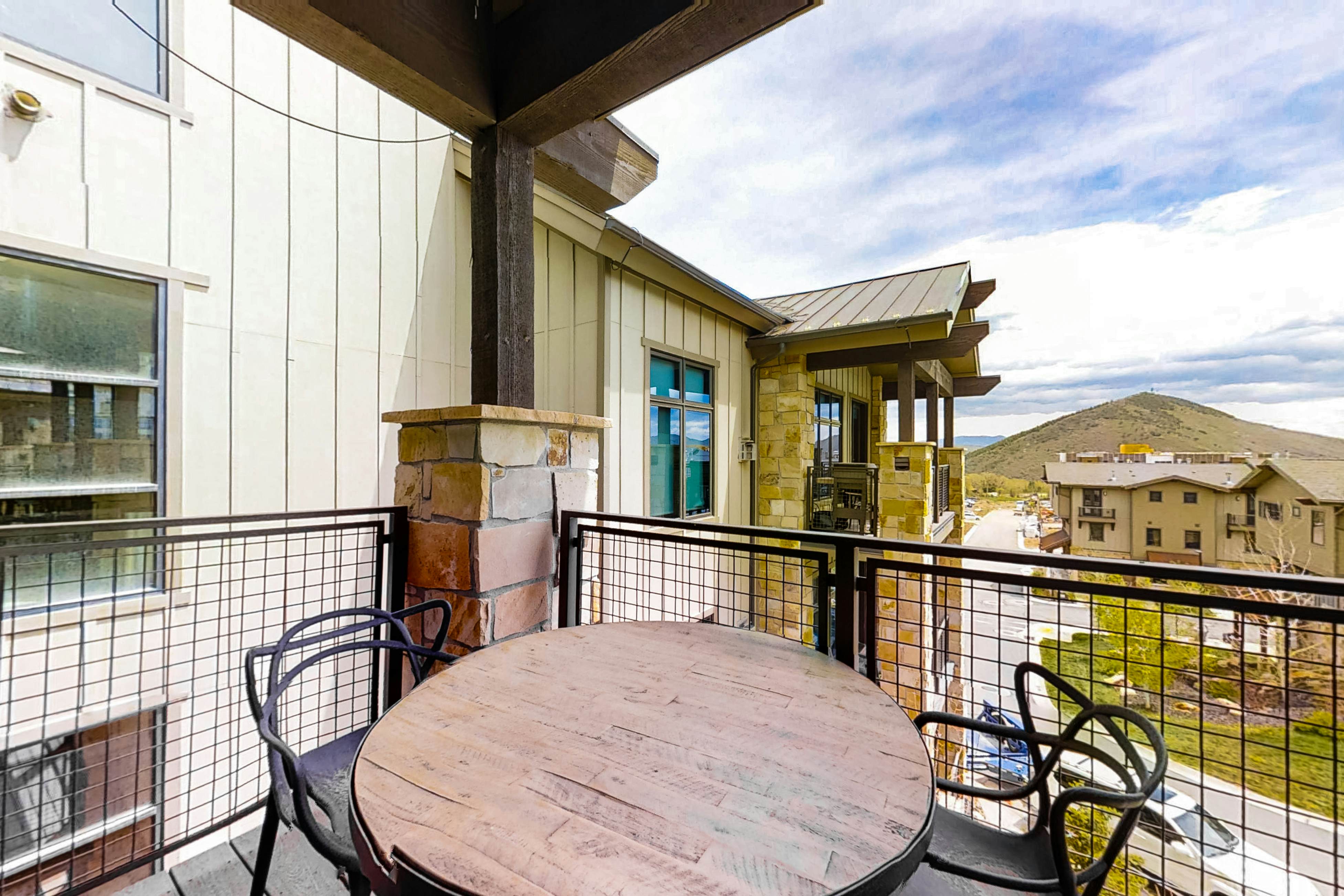 Blackstone Condos Unit 3H 2 BD Park City, UT Vacation Rental Vacasa