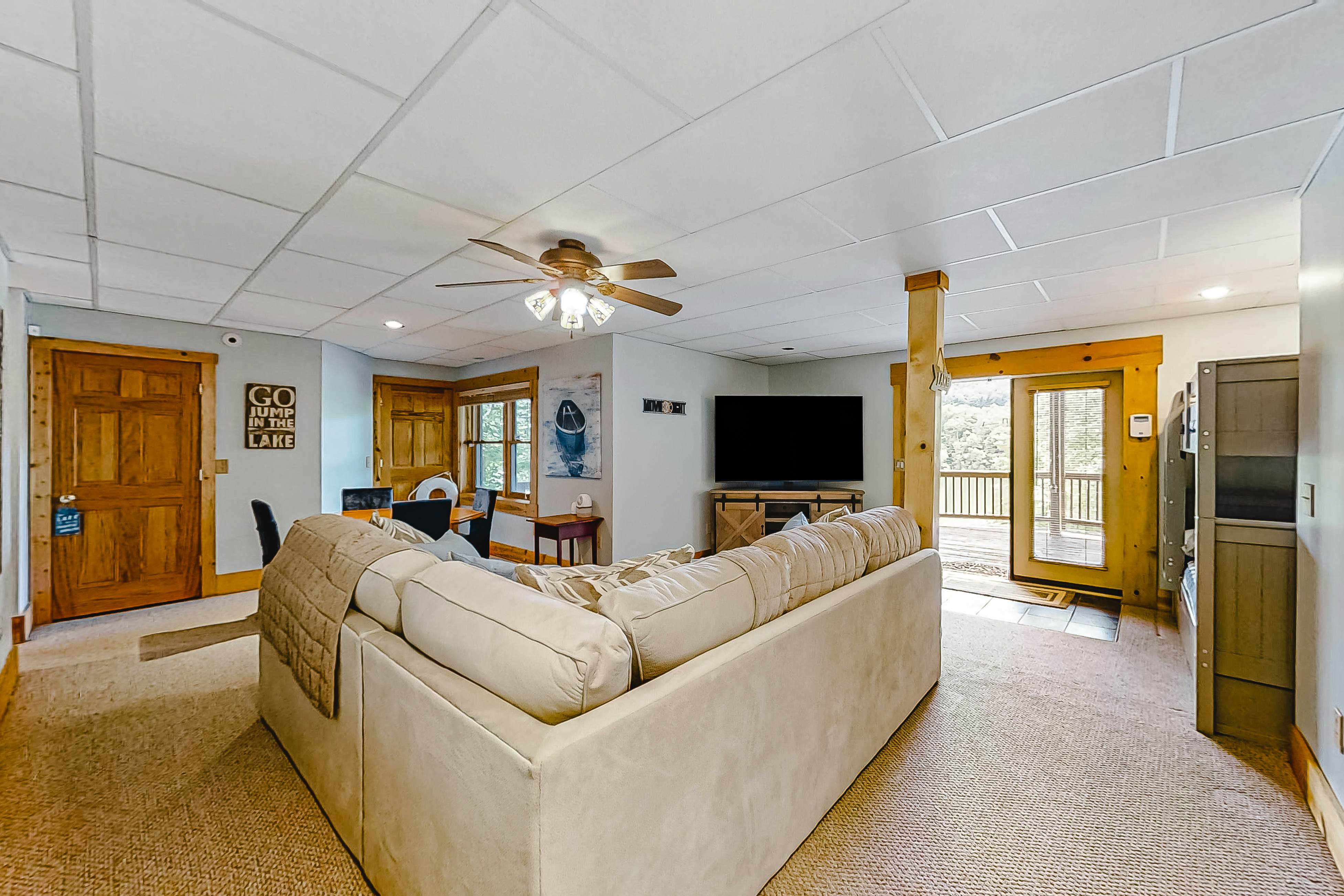 My Happy Place 4 BD New Tazewell, TN Vacation Rental Vacasa