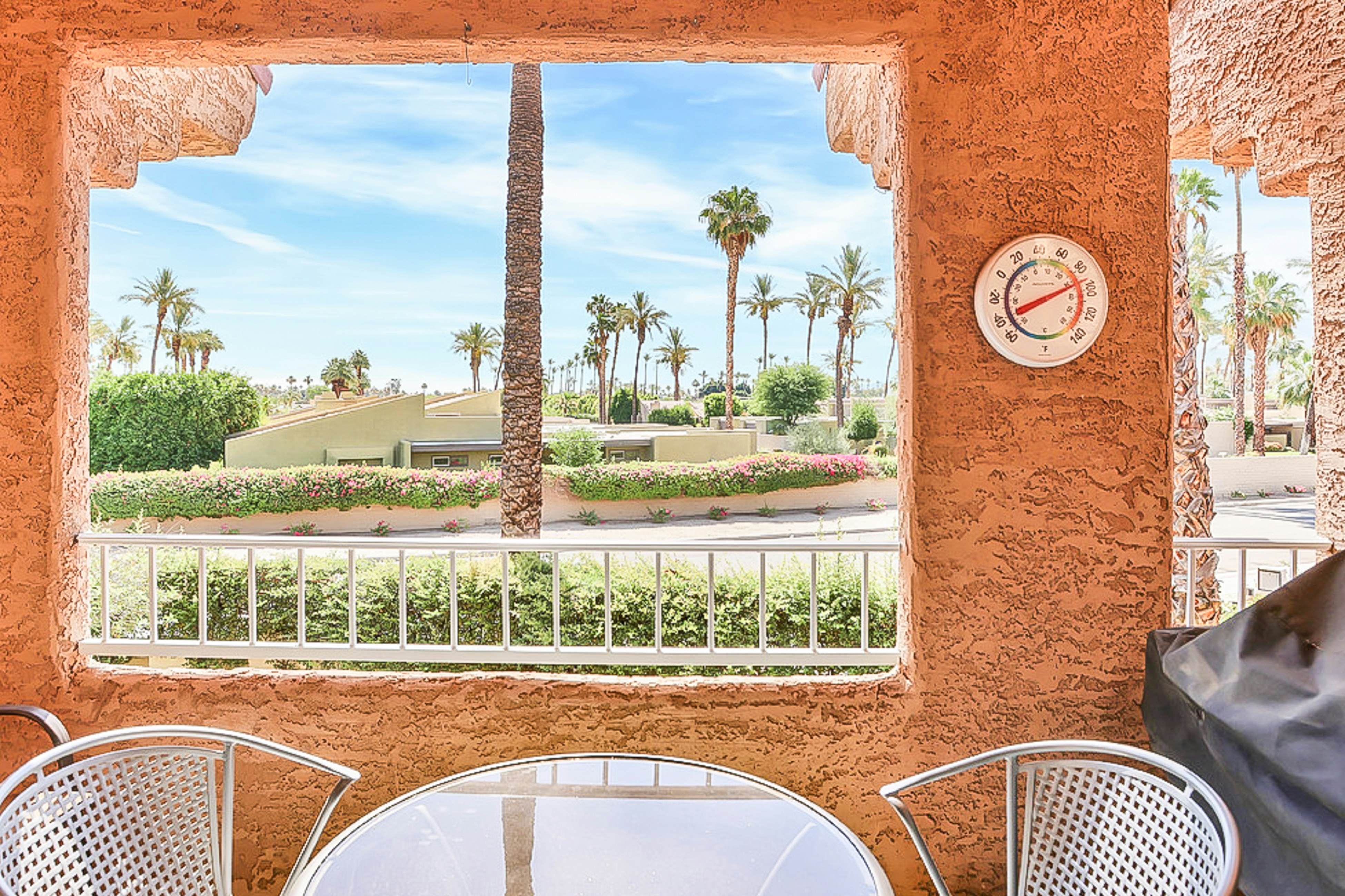 Esprit Vacation Condo 2 BD Palm Springs, CA Vacation Rental Vacasa