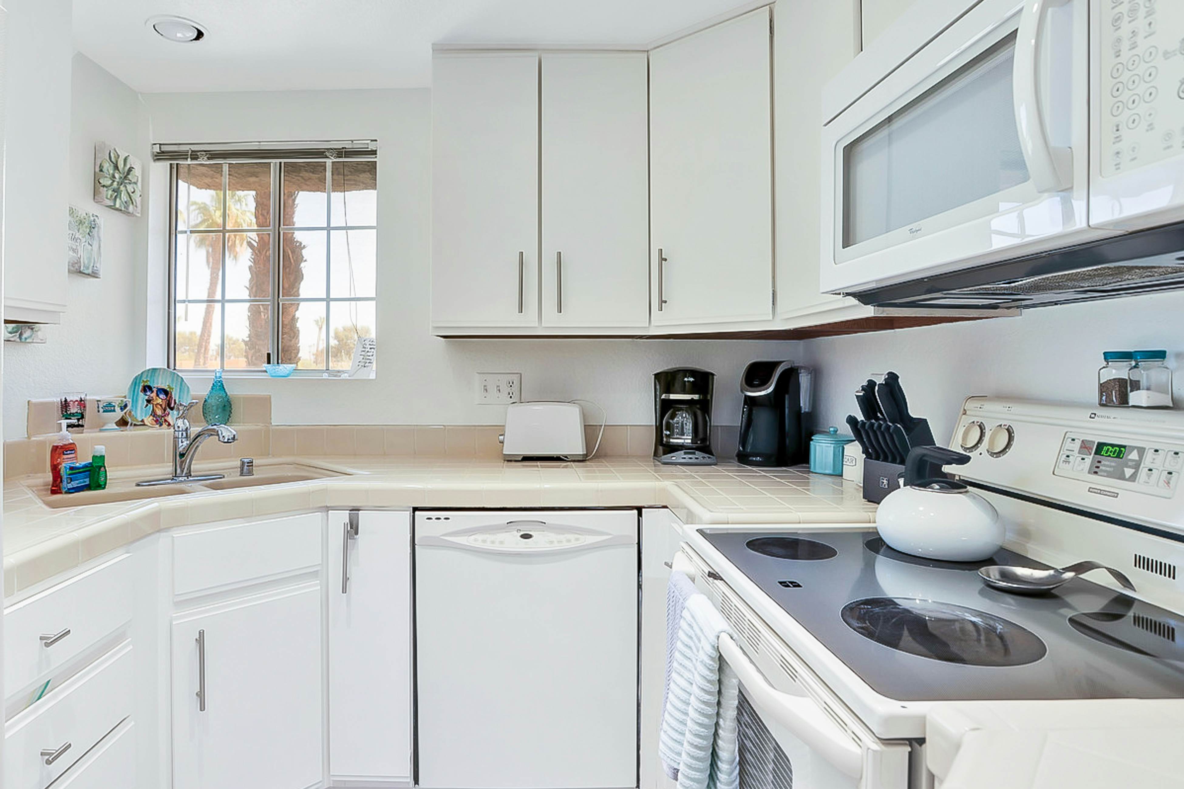 Esprit Vacation Condo 2 BD Palm Springs, CA Vacation Rental Vacasa