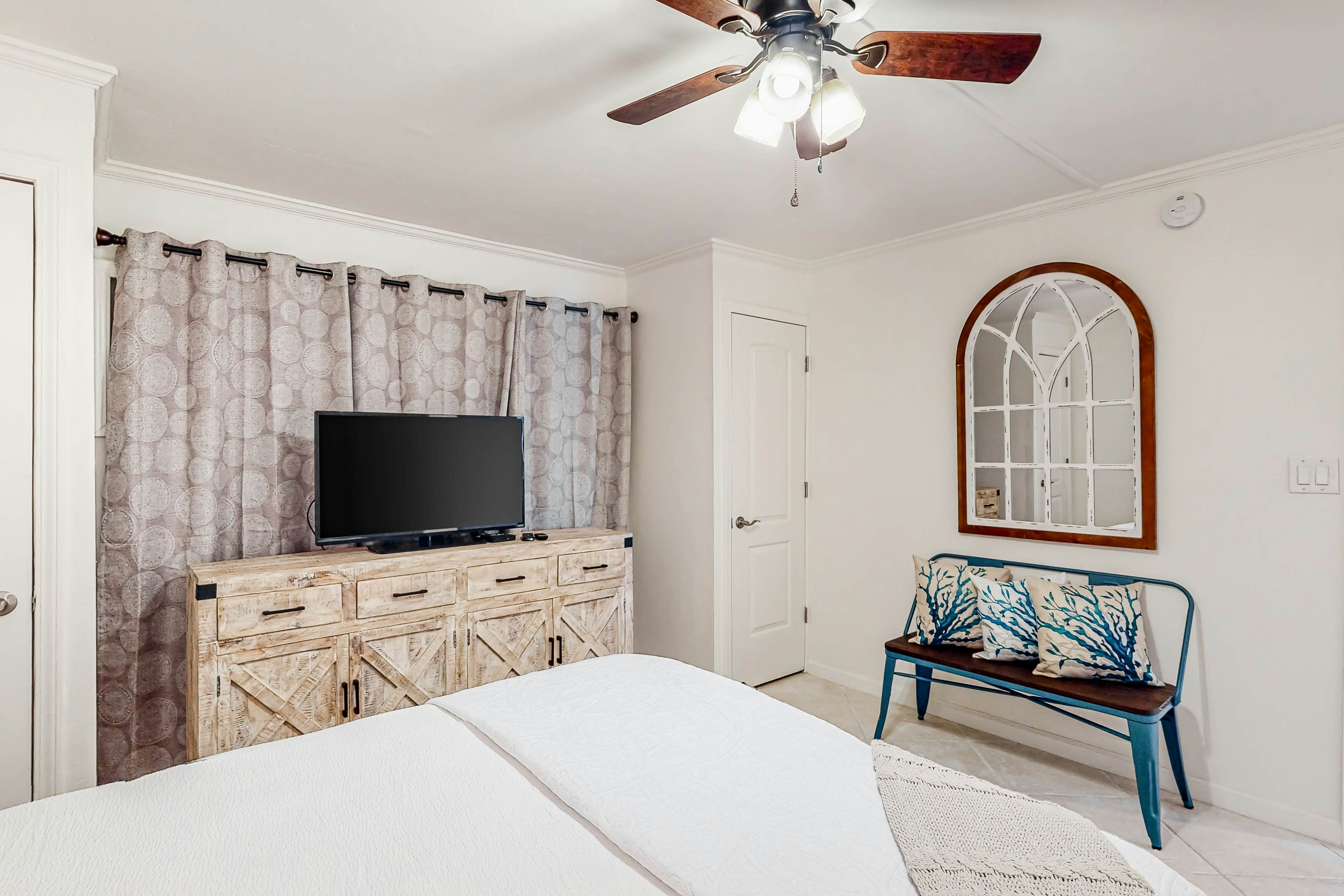 Pinnacle Port C2-404