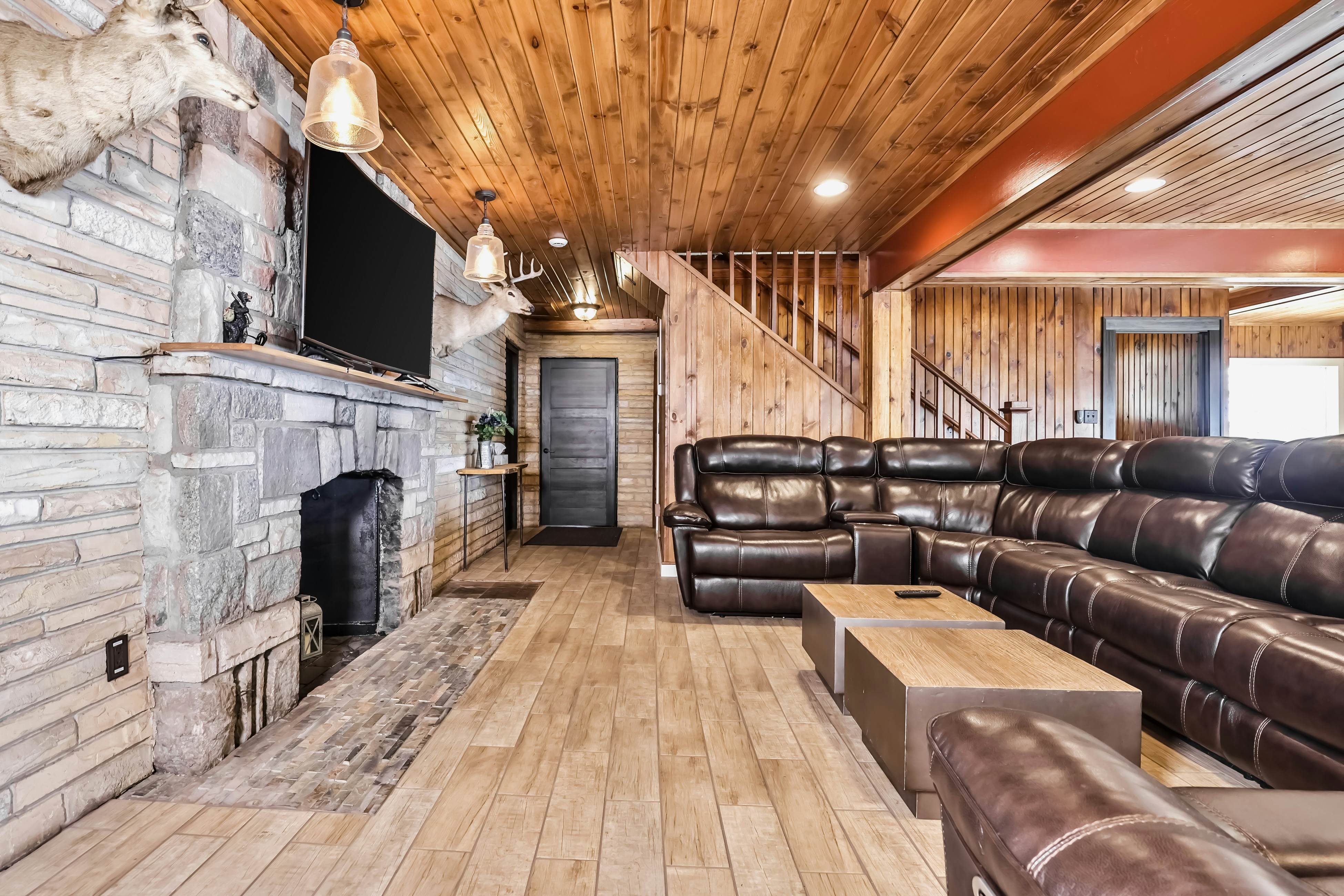 Timber Lodge Retreat 7 BD Rhinelander, WI Vacation Rental Vacasa