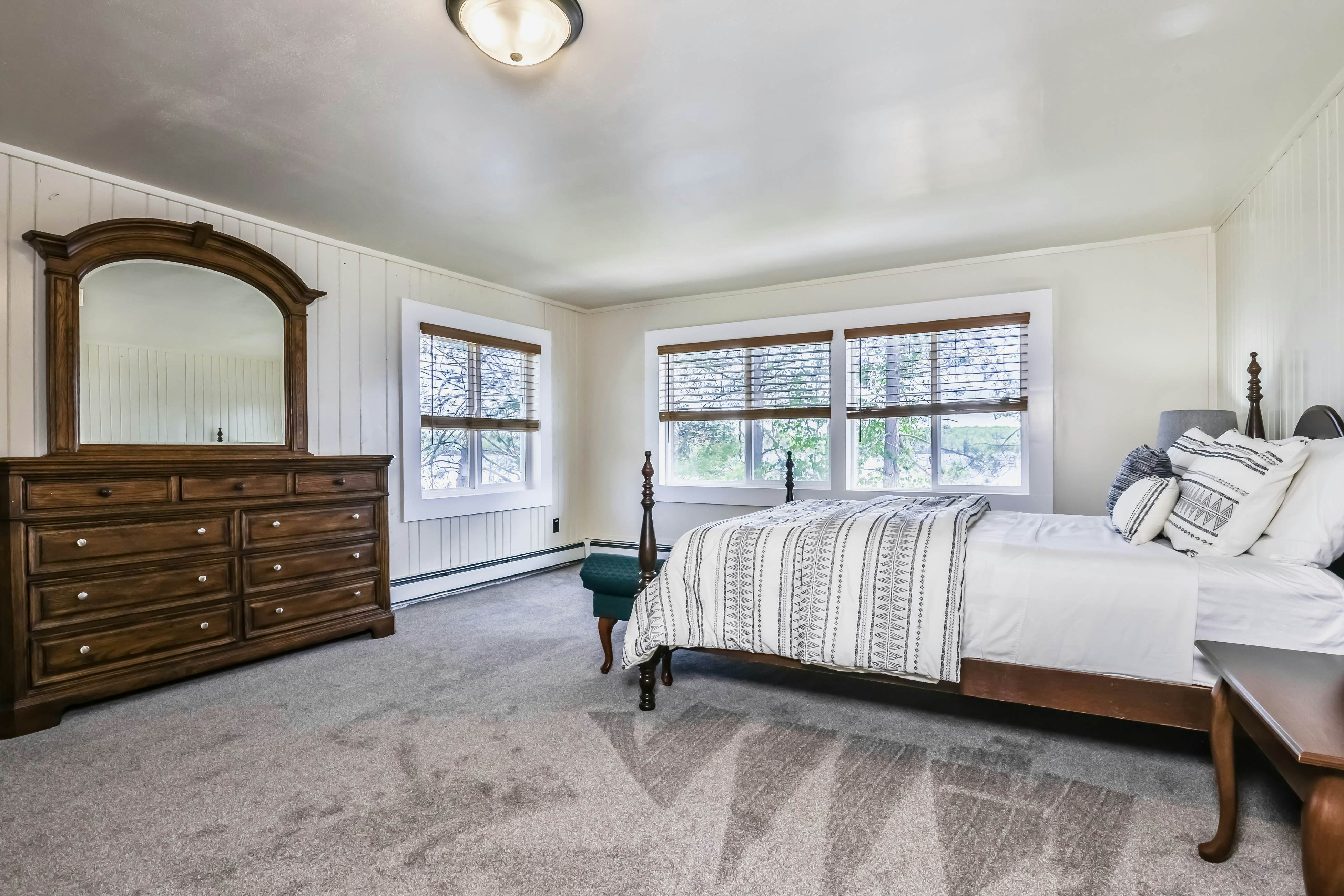 Timber Lodge Retreat 