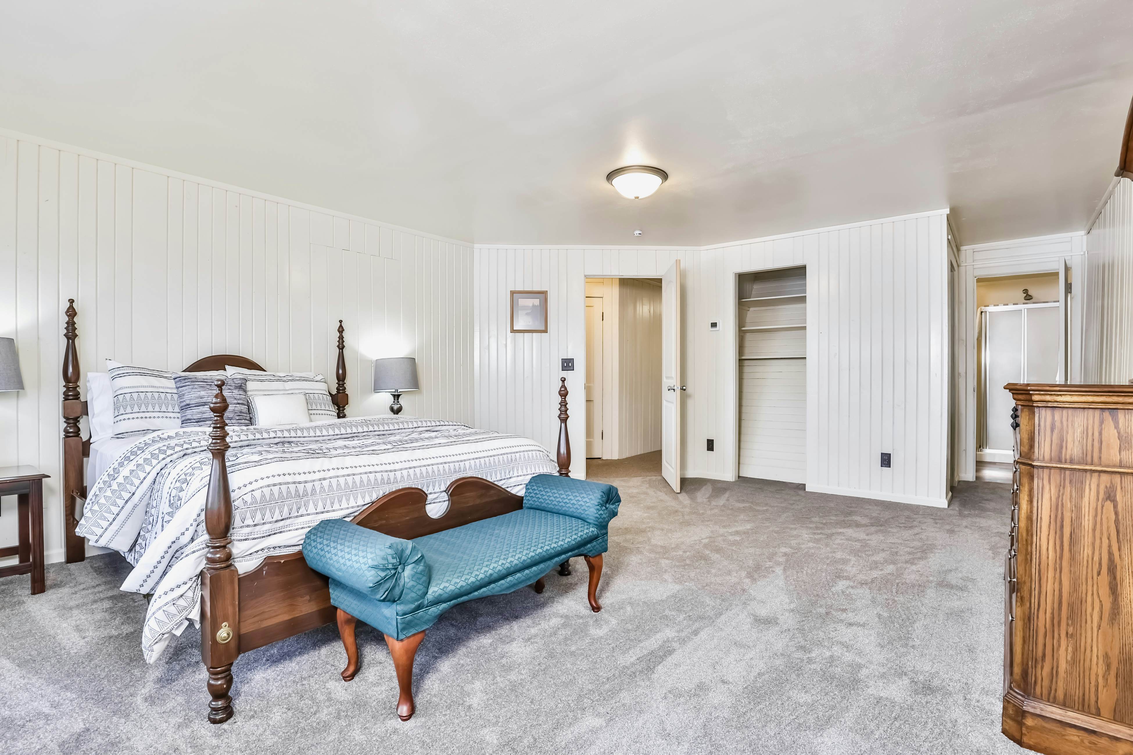 Timber Lodge Retreat 