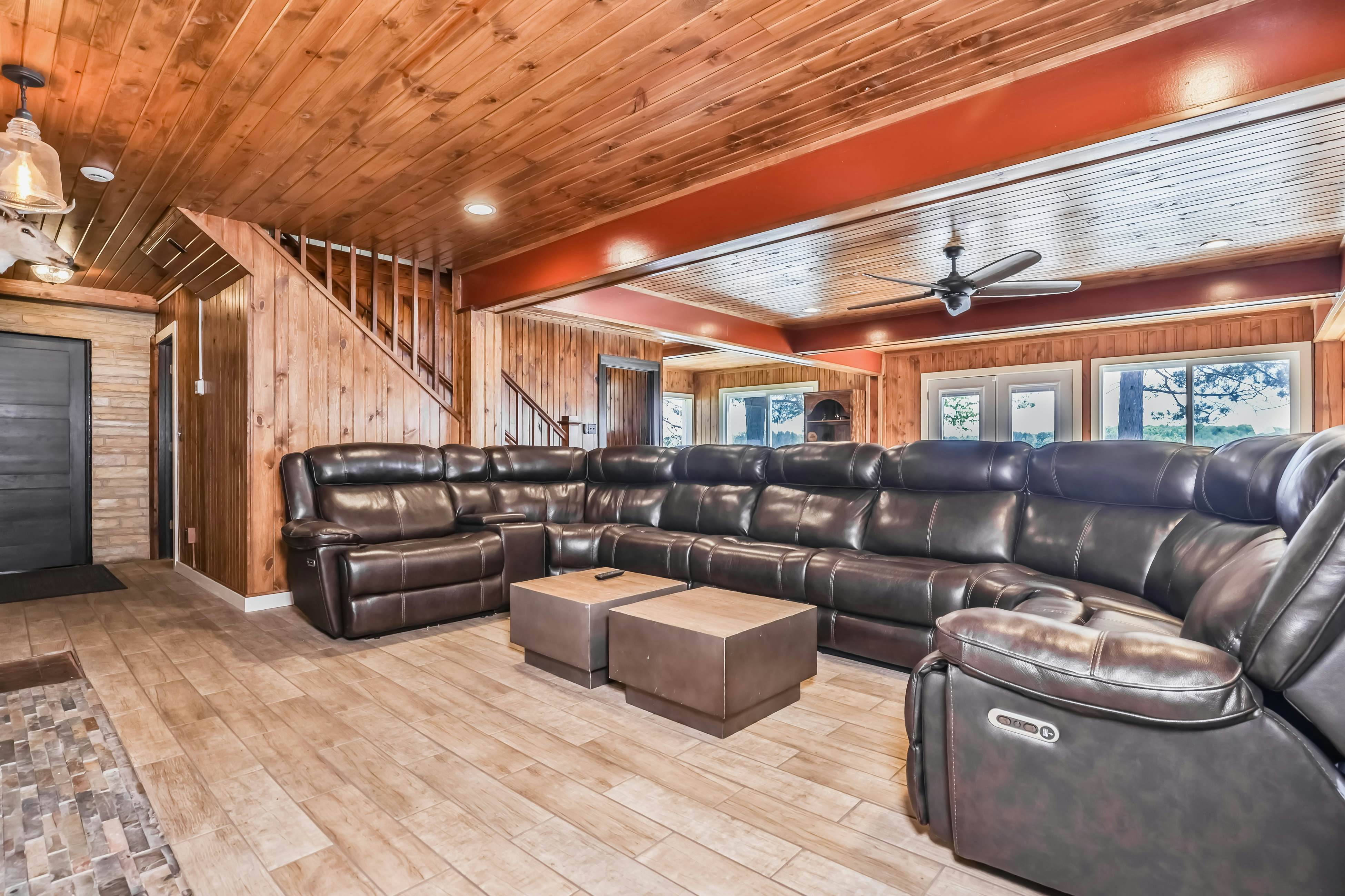 Timber Lodge Retreat 