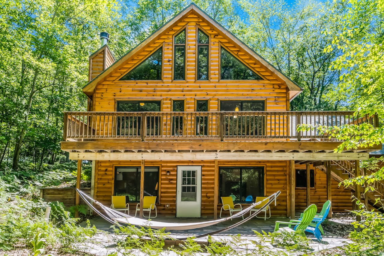 Treetop Getaway 3 BD Frankfort, MI Vacation Rental Vacasa