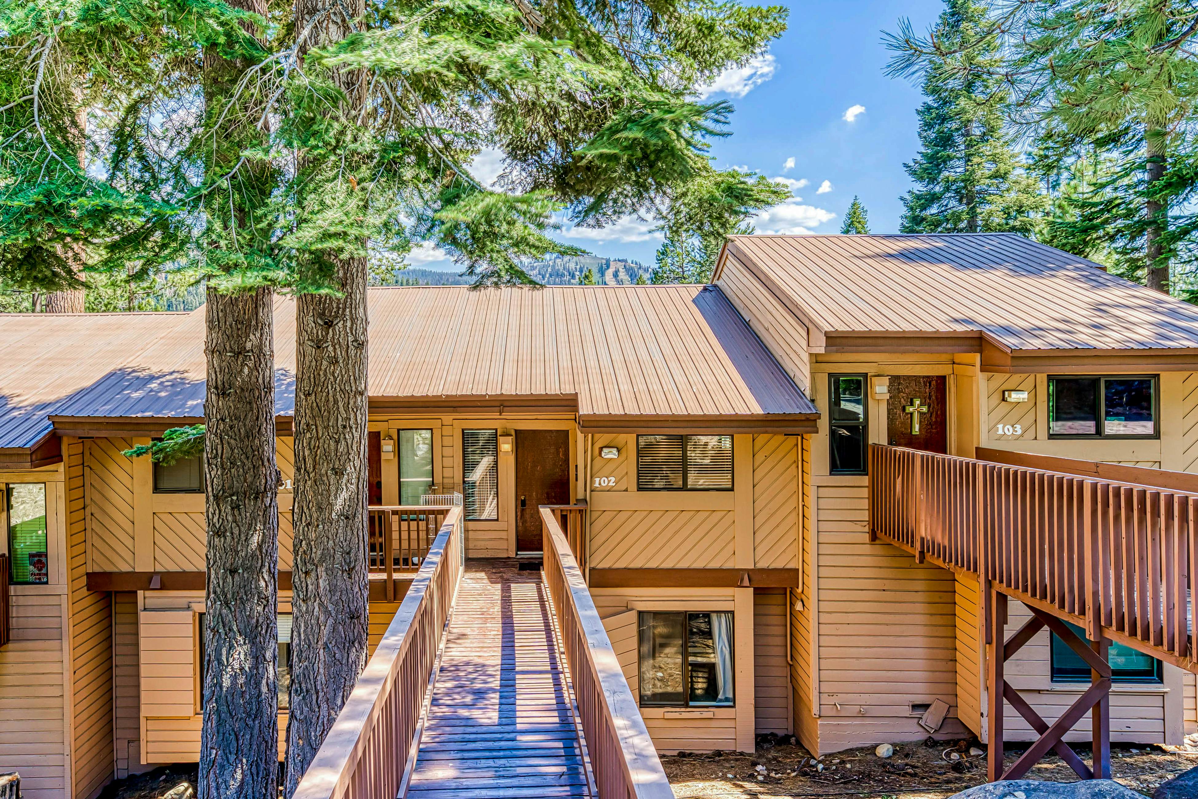 Huntington Lake Condo #102