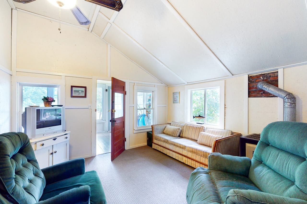 Dock Side 1 2 BD Poultney, VT Vacation Rental Vacasa