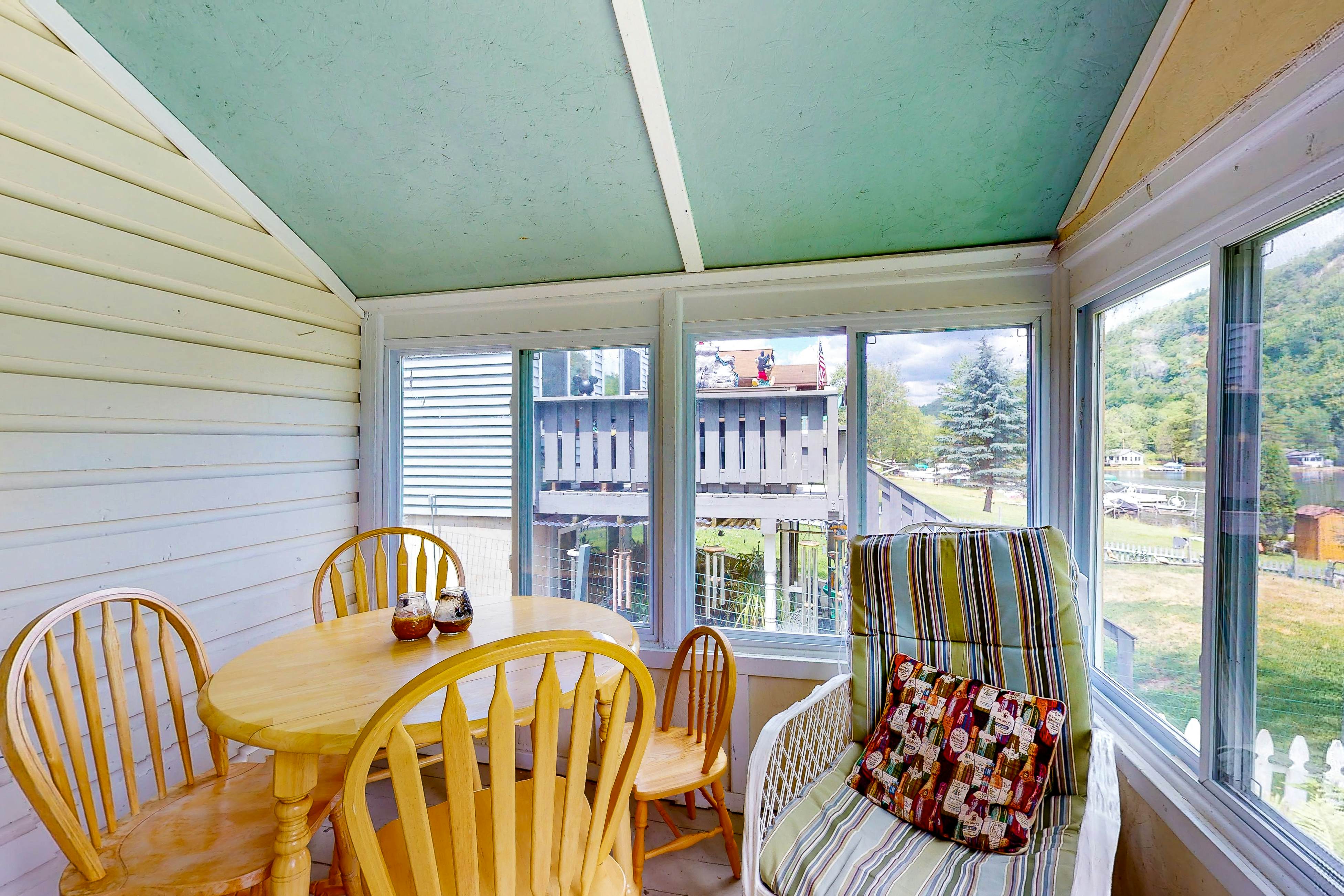 Hydrangea Cottage 2 BD Castleton, VT Vacation Rental Vacasa