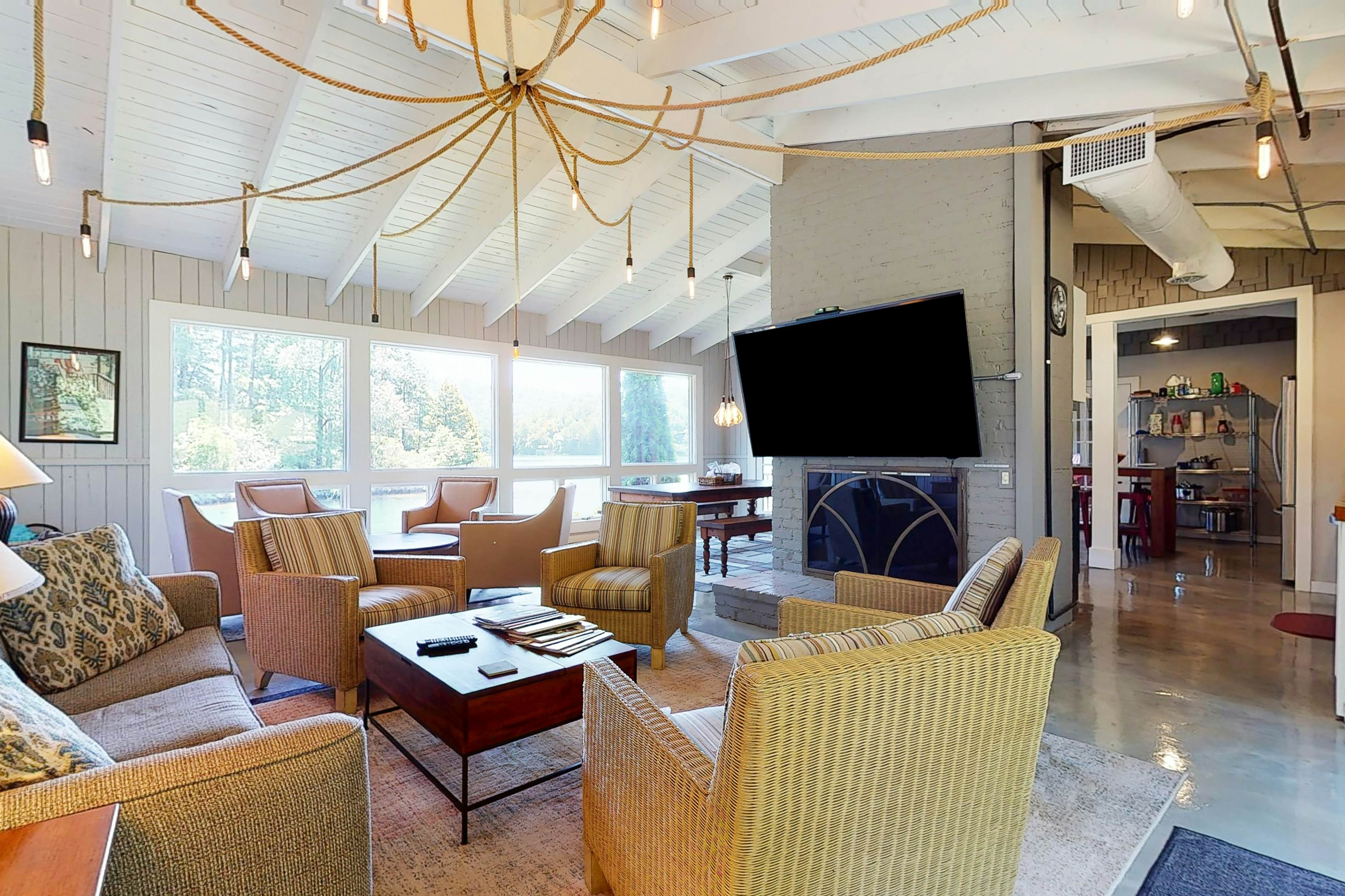 On The Lake - Main House