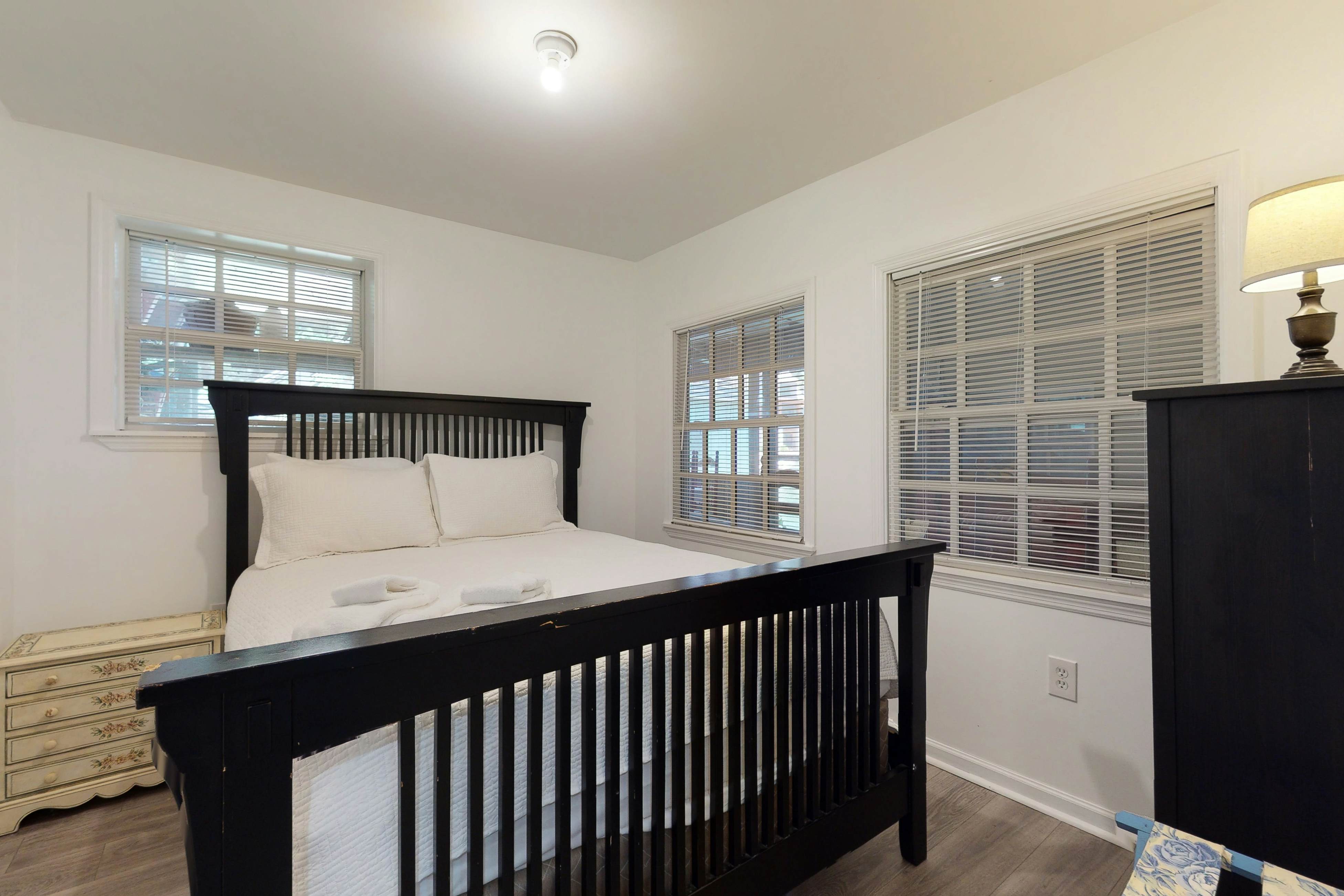 On The Lake - Guest House