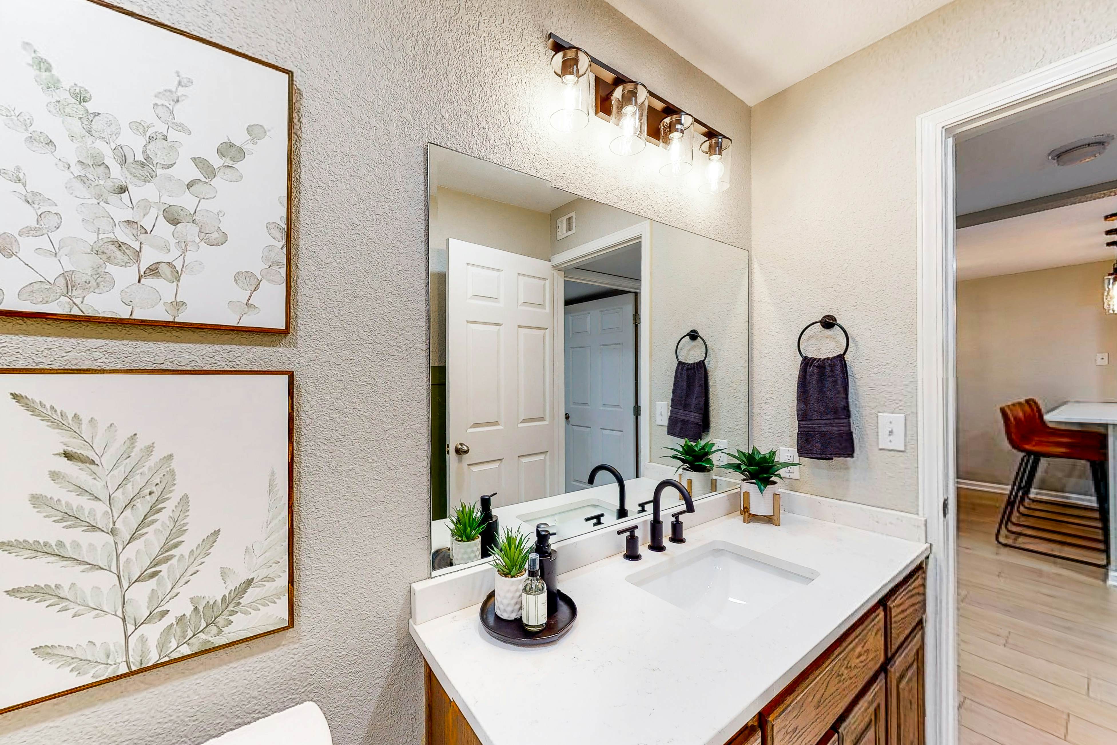 Paradise Pointe Royale