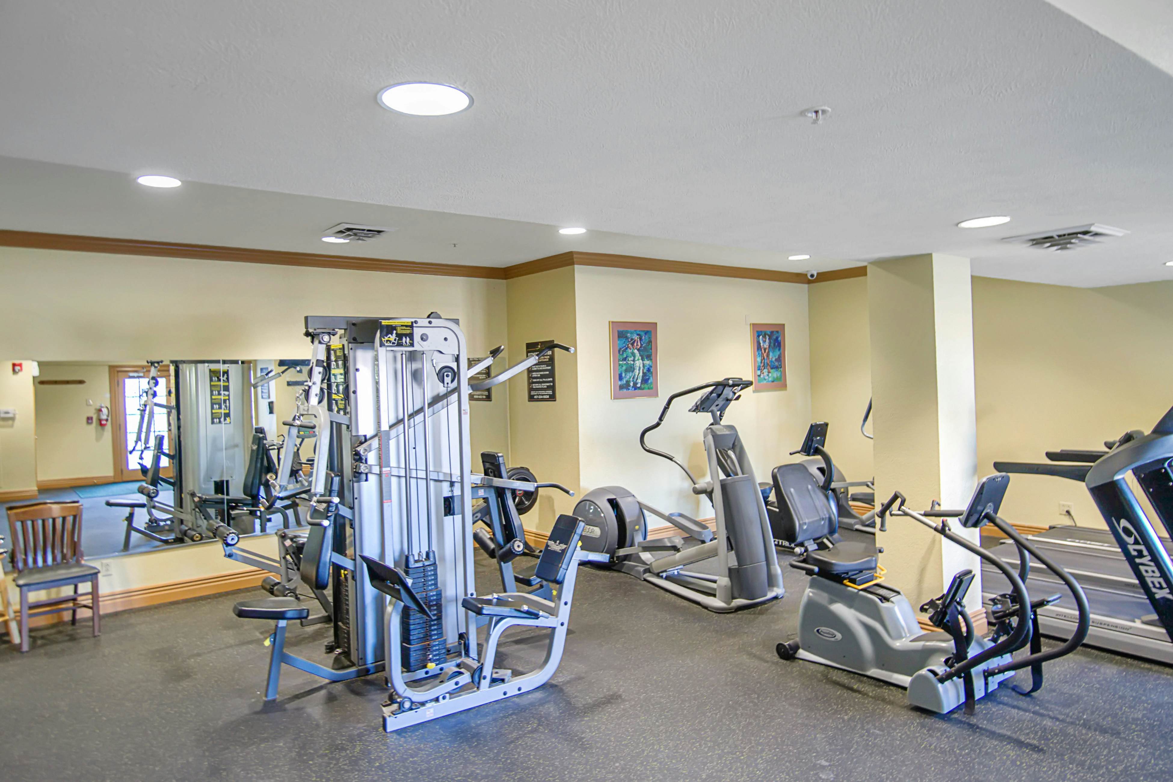 Paradise Pointe Royale