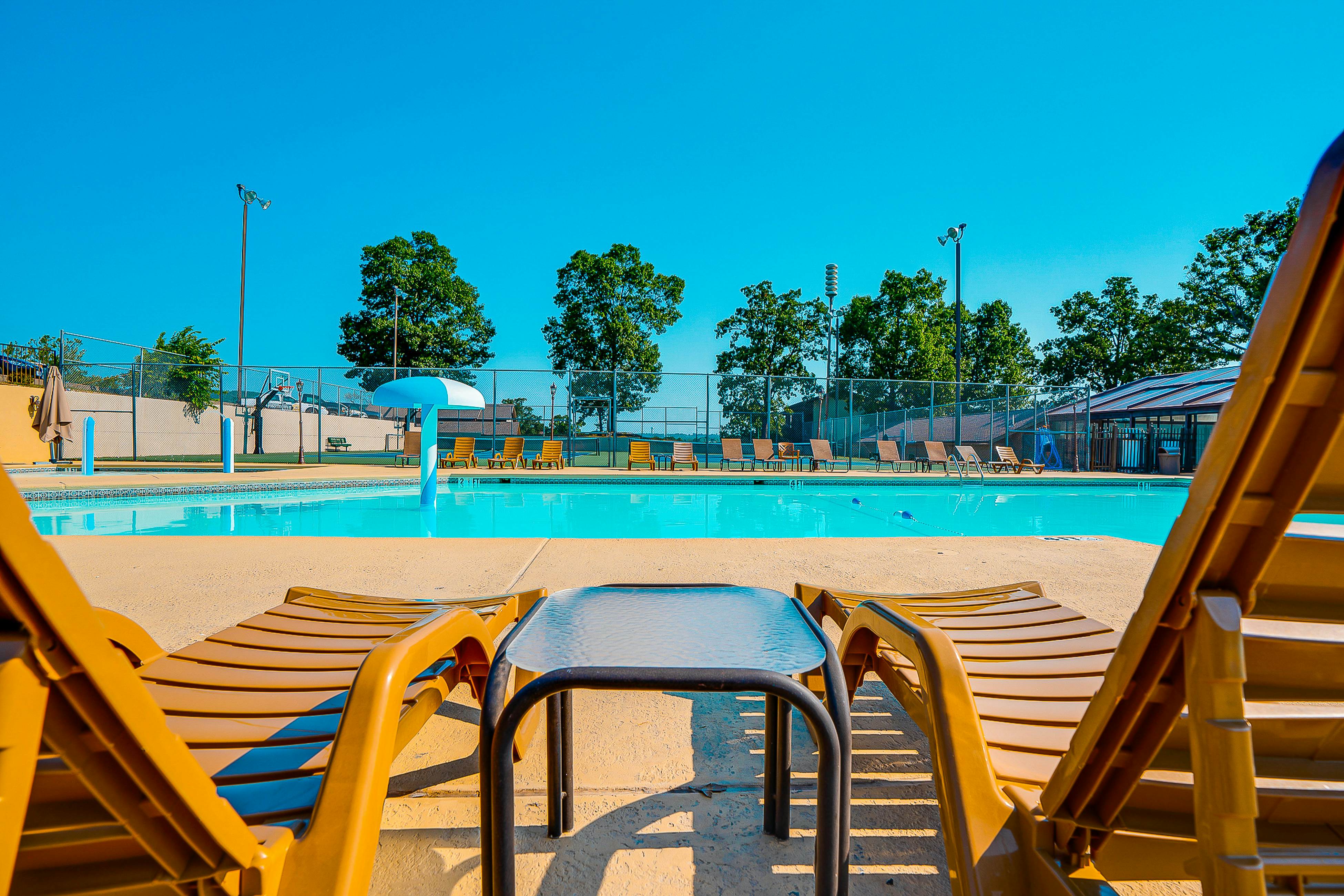 Paradise Pointe Royale