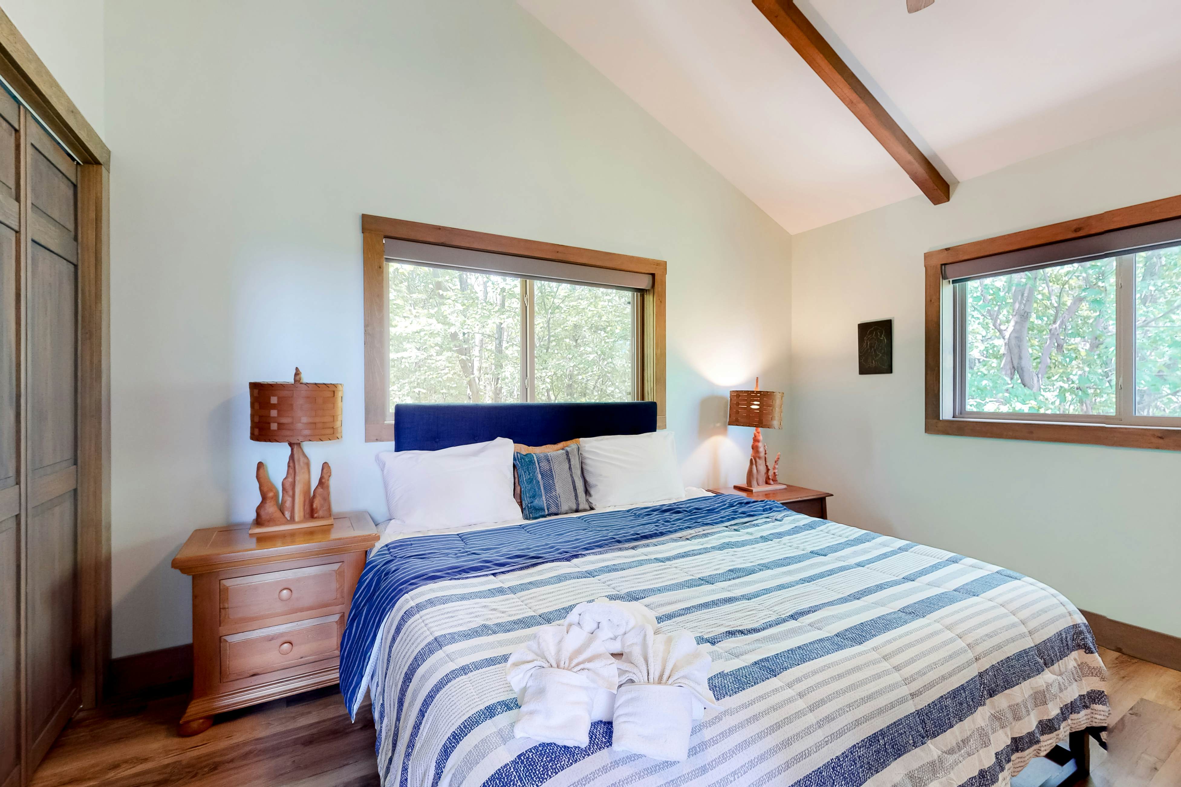 Harmony House 7 BD Lake Harmony, PA Vacation Rental Vacasa