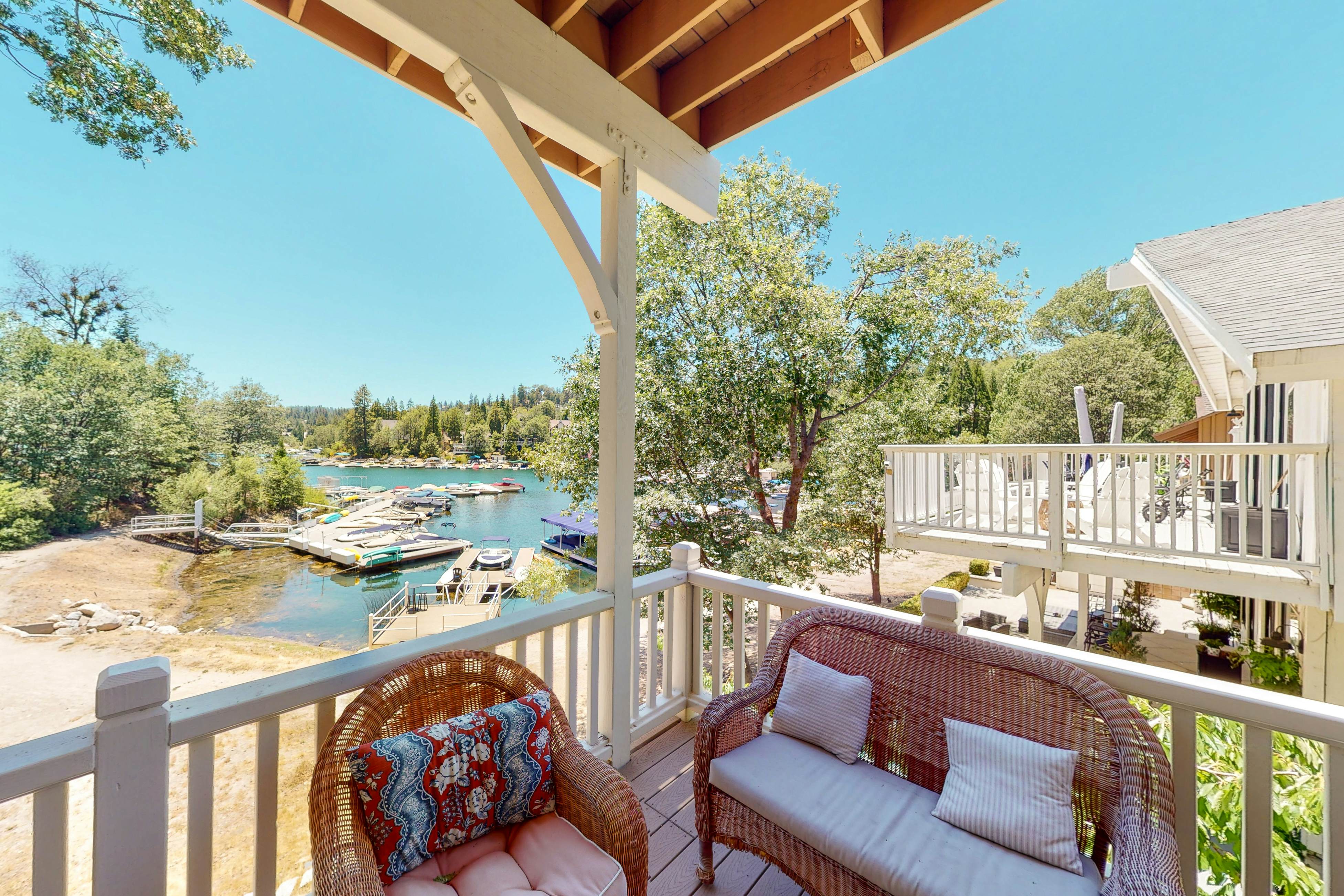 Bayfront Beauty - Main