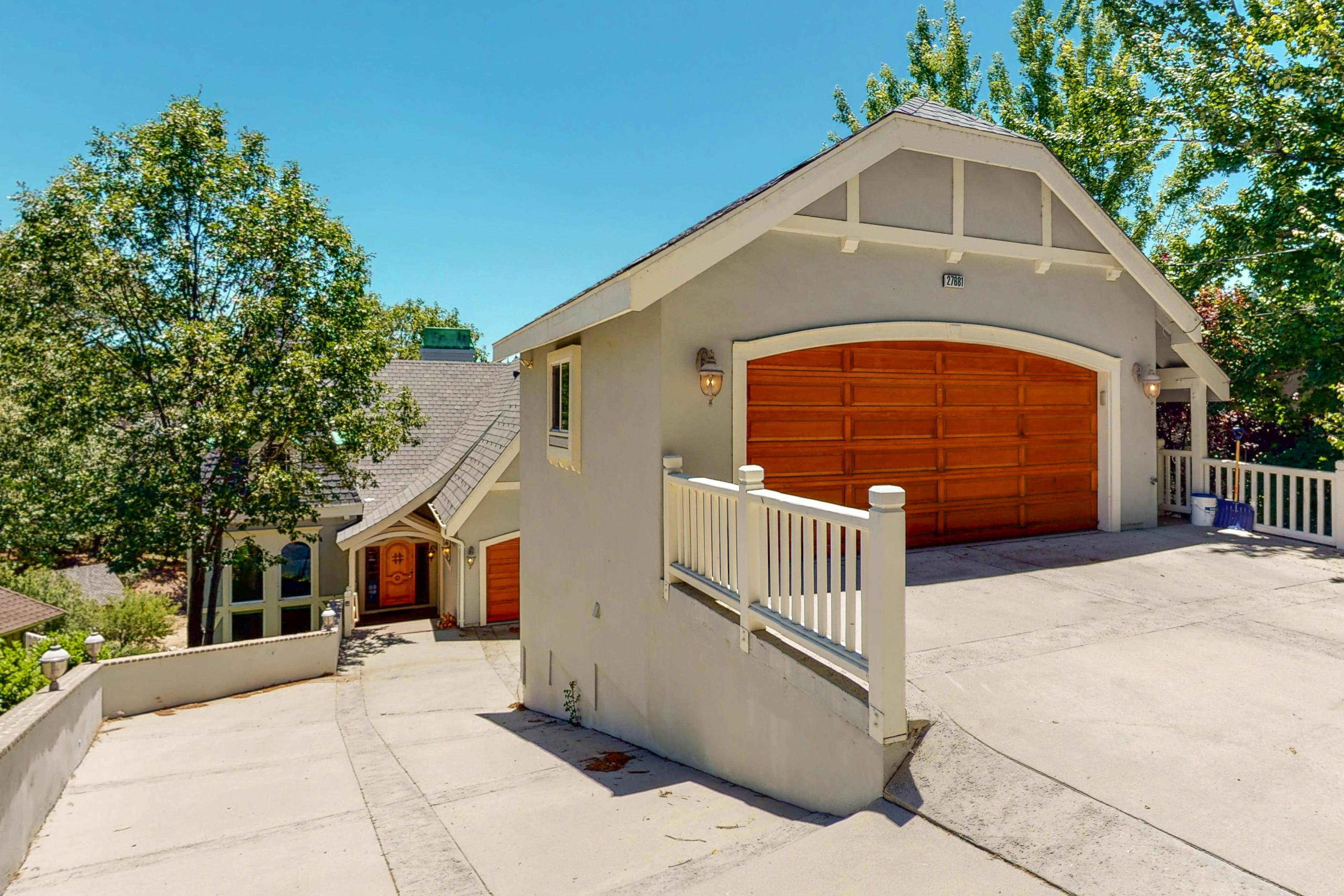 Bayfront Beauty - Main