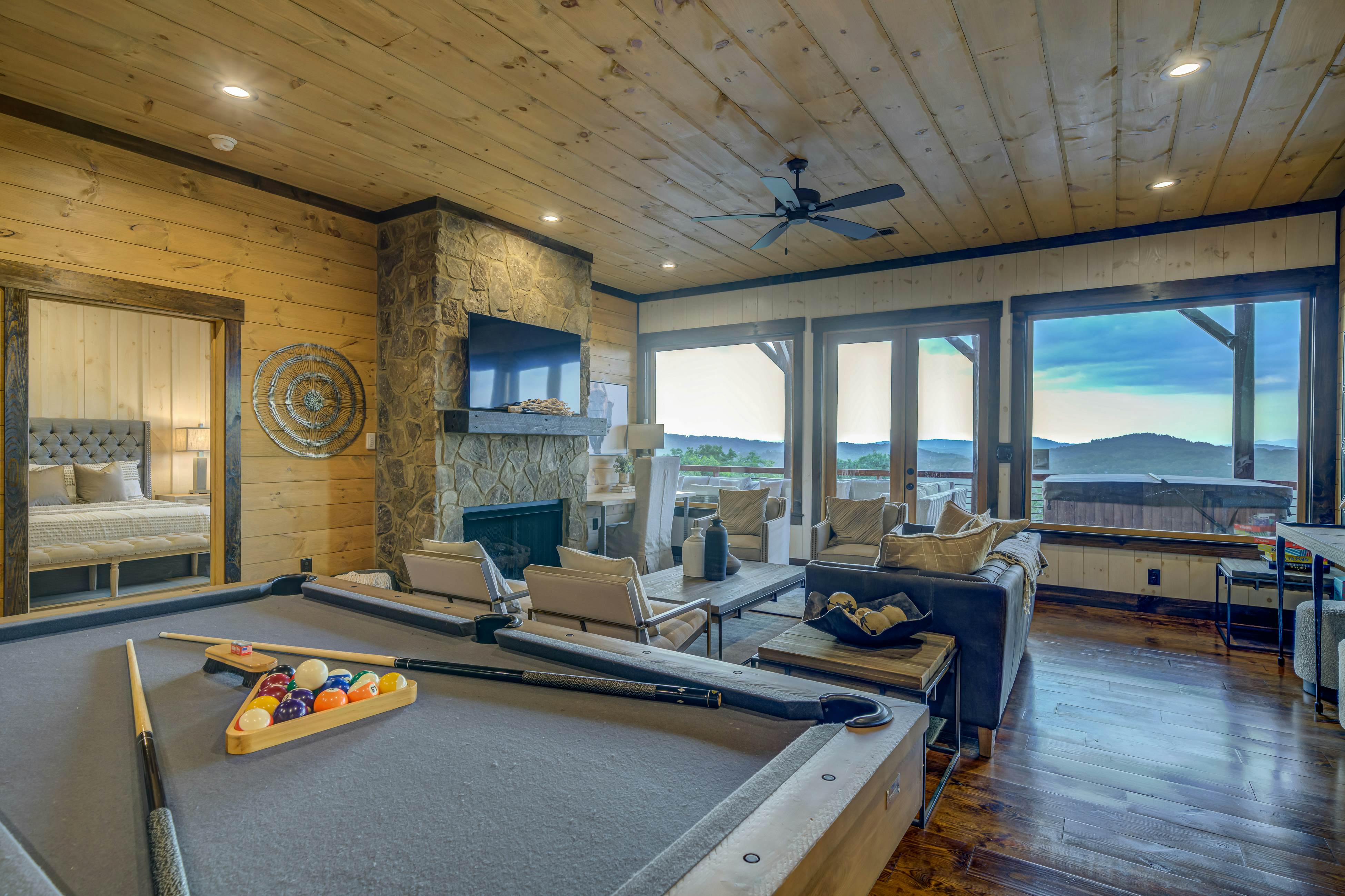 Lookout Lodge 4 BD Blue Ridge, GA Vacation Rental Vacasa