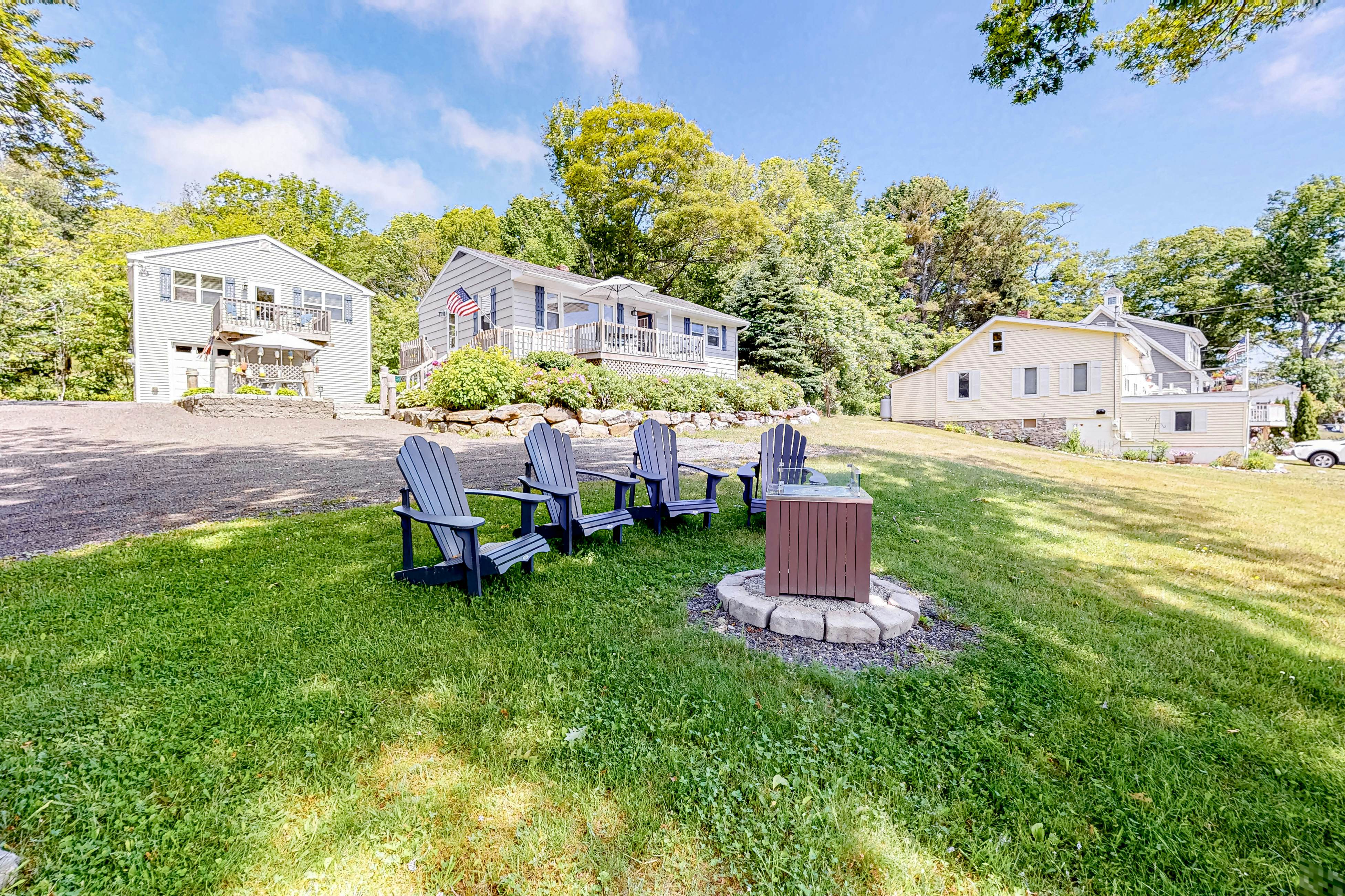 Barretts Watch Main House and Apartment