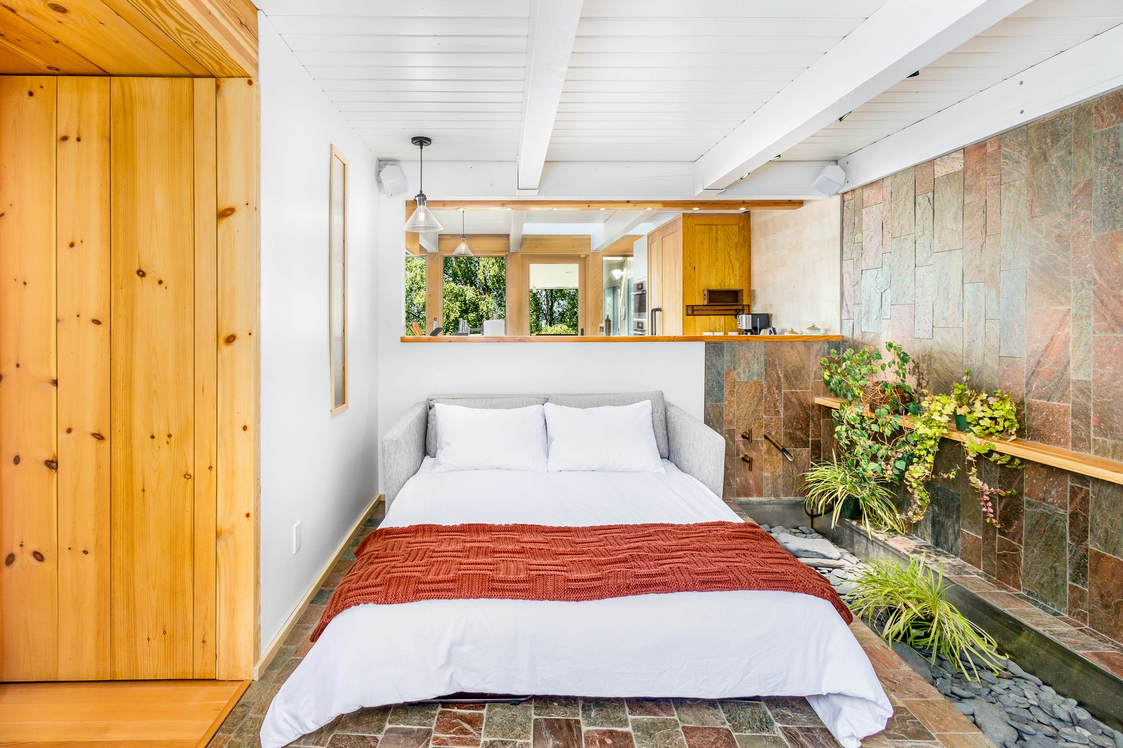 Sleeping Lady Luxury Retreat