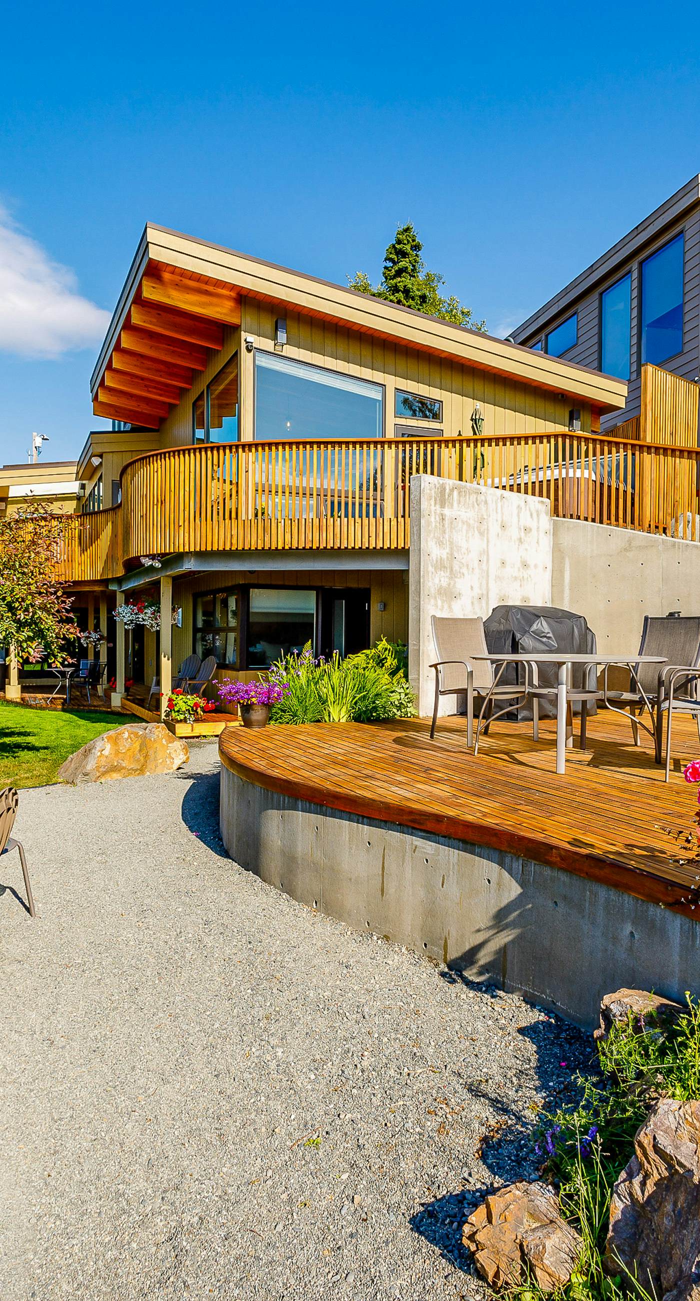 Captain Cook's Luxury Coastal Condo