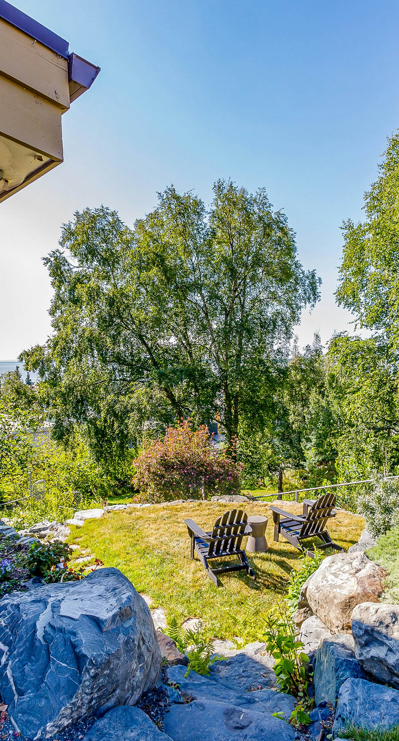 Captain Cook's Luxury Coastal Condo