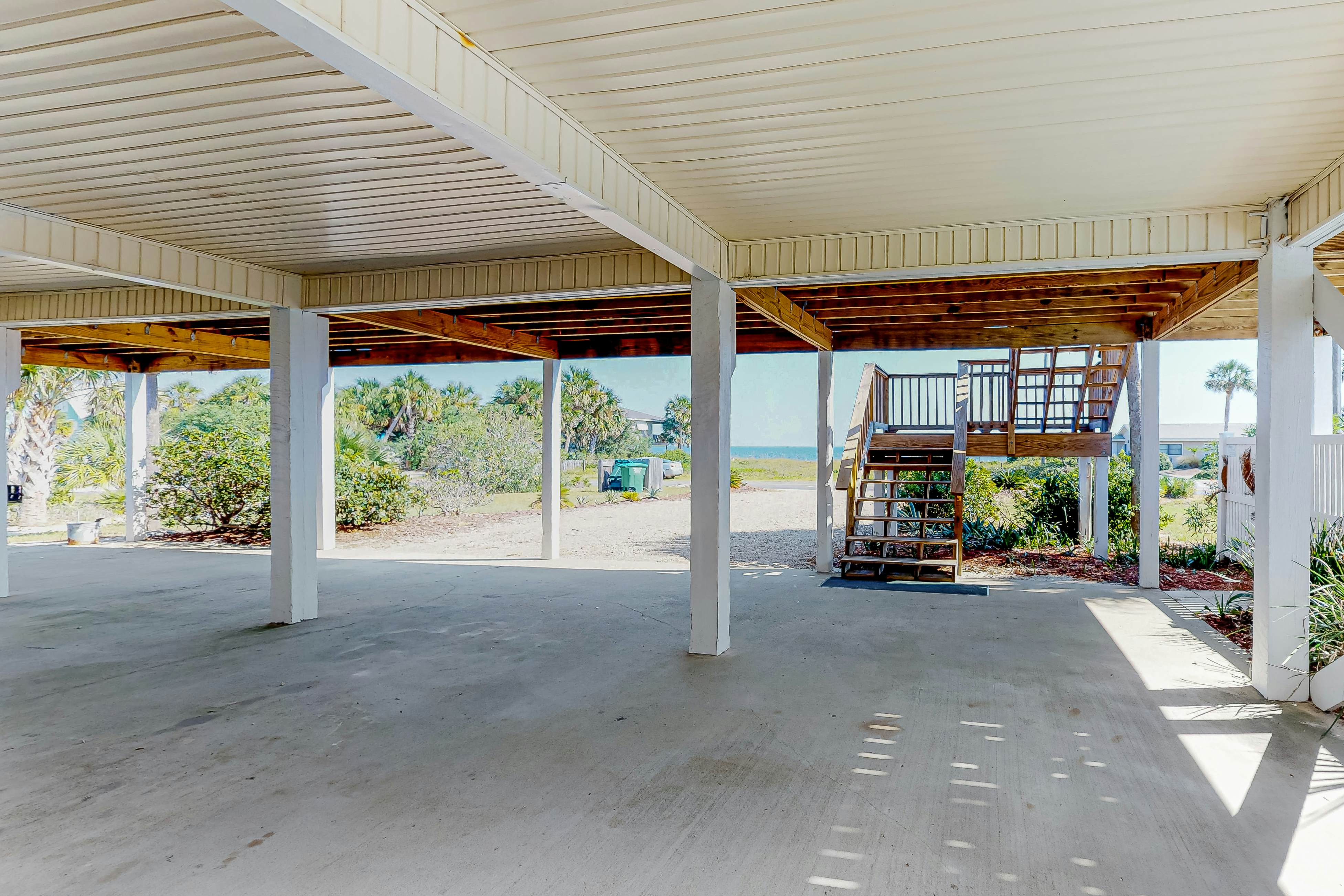 Island Charm 3 BD St. Island, FL Vacation Rental Vacasa