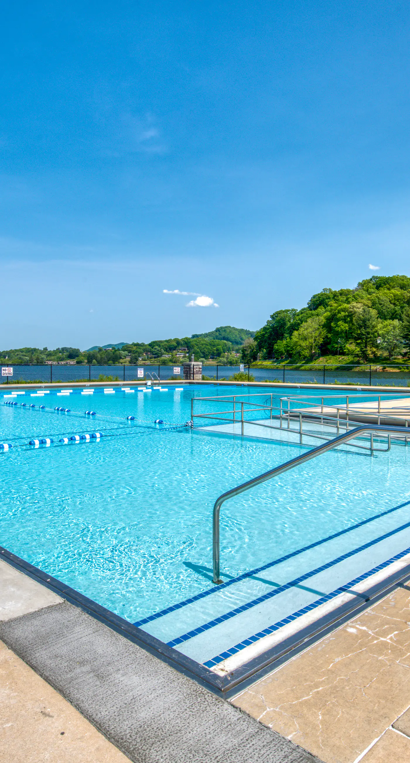 Brookside Lodge 11 BD Lake Junaluska, NC Vacation Rental Vacasa