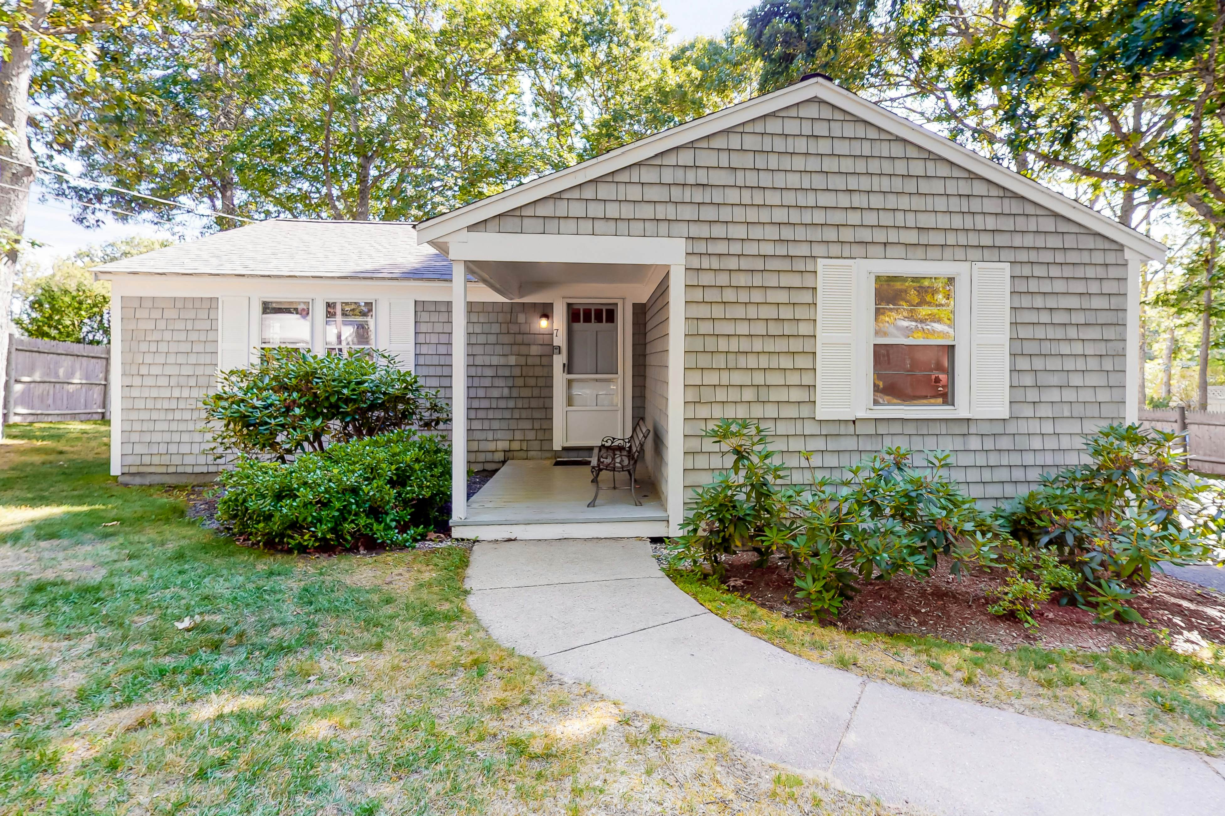 Cape Cod Vacation Rentals, Beachfront Rentals | Vacasa