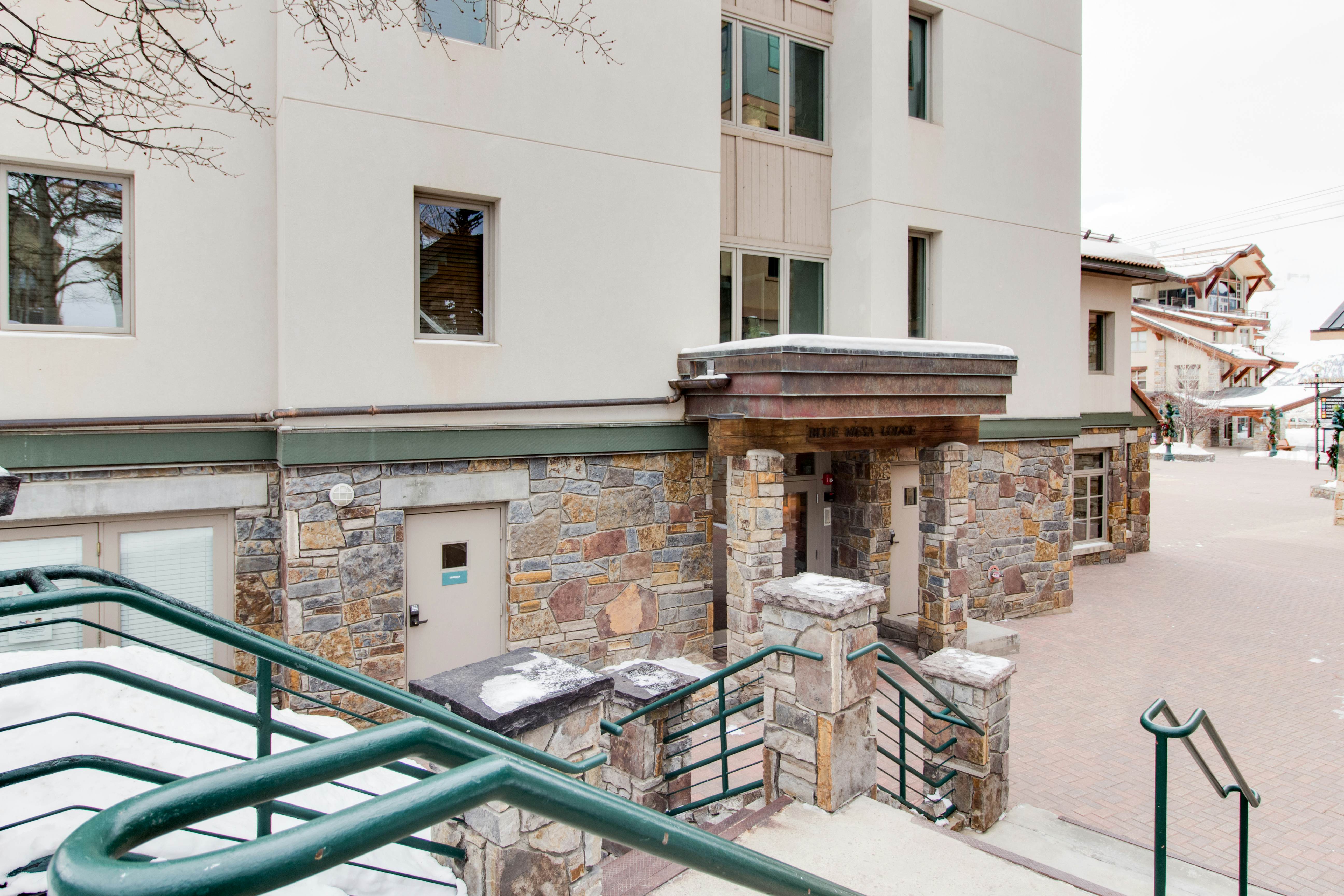 Blue Mesa 20a - Rocky Mountain Lookout