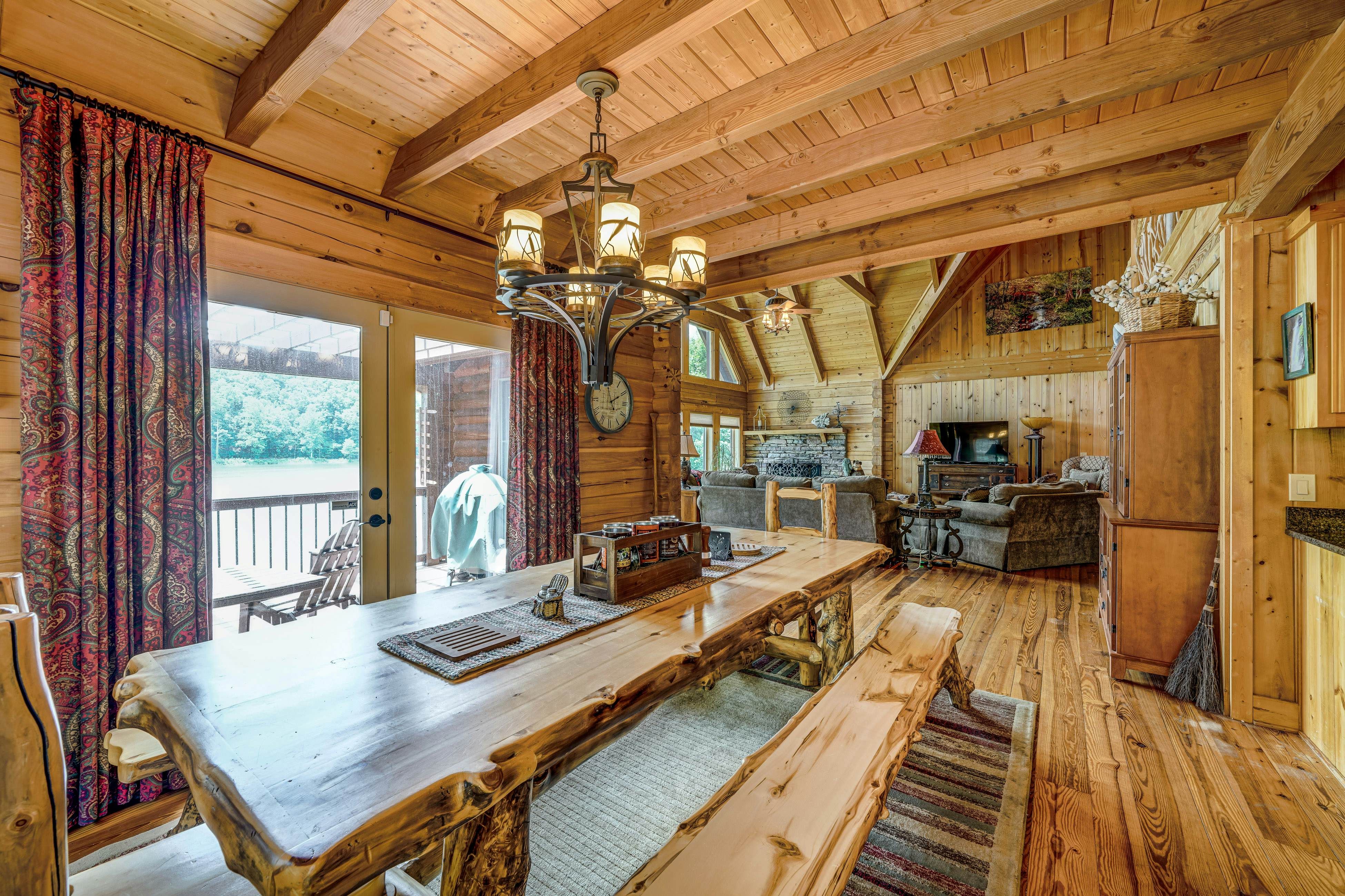 Log Haven 4 BD Dawsonville, GA Vacation Rental Vacasa