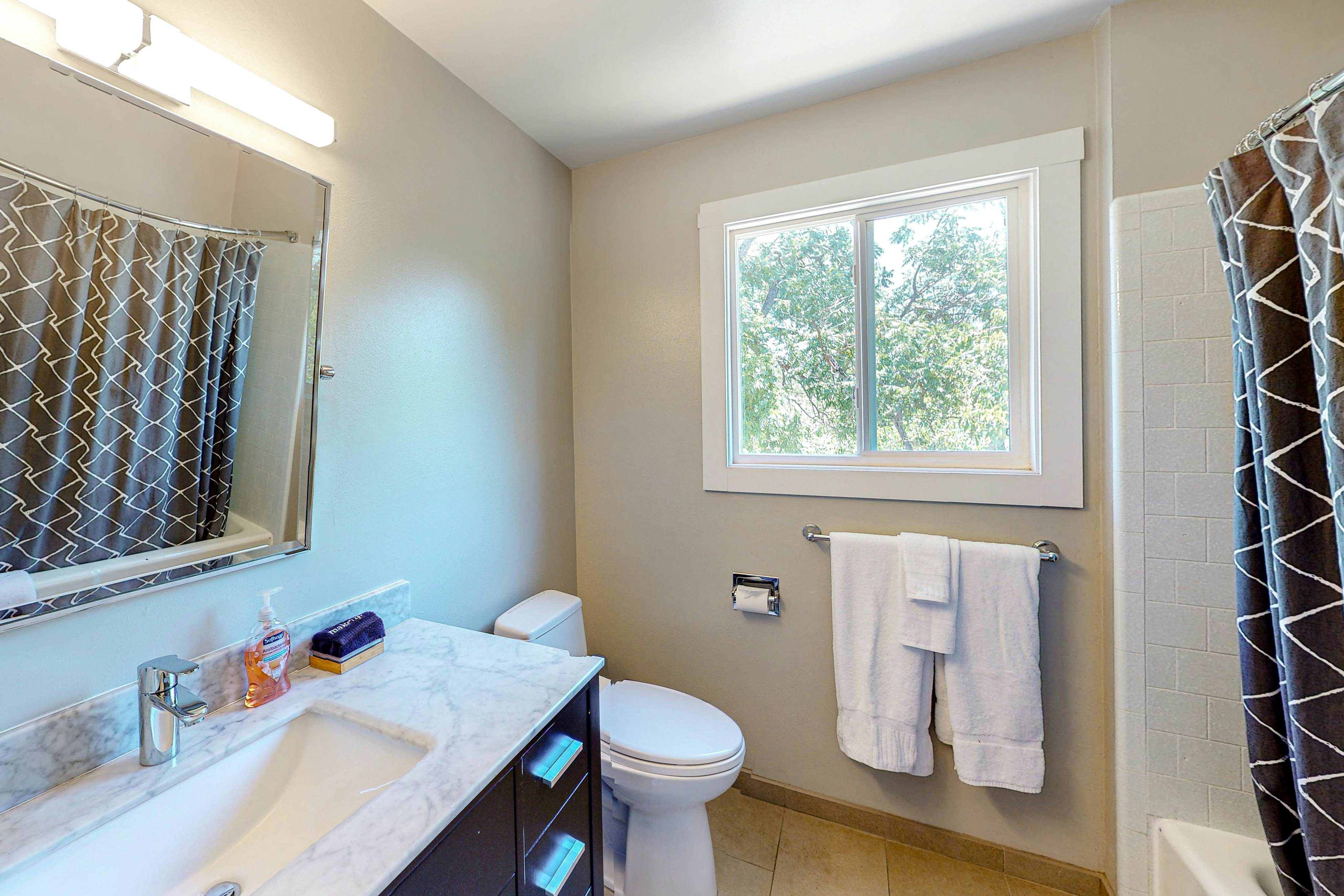 Modern Country Retreat close to Sonoma Plaza