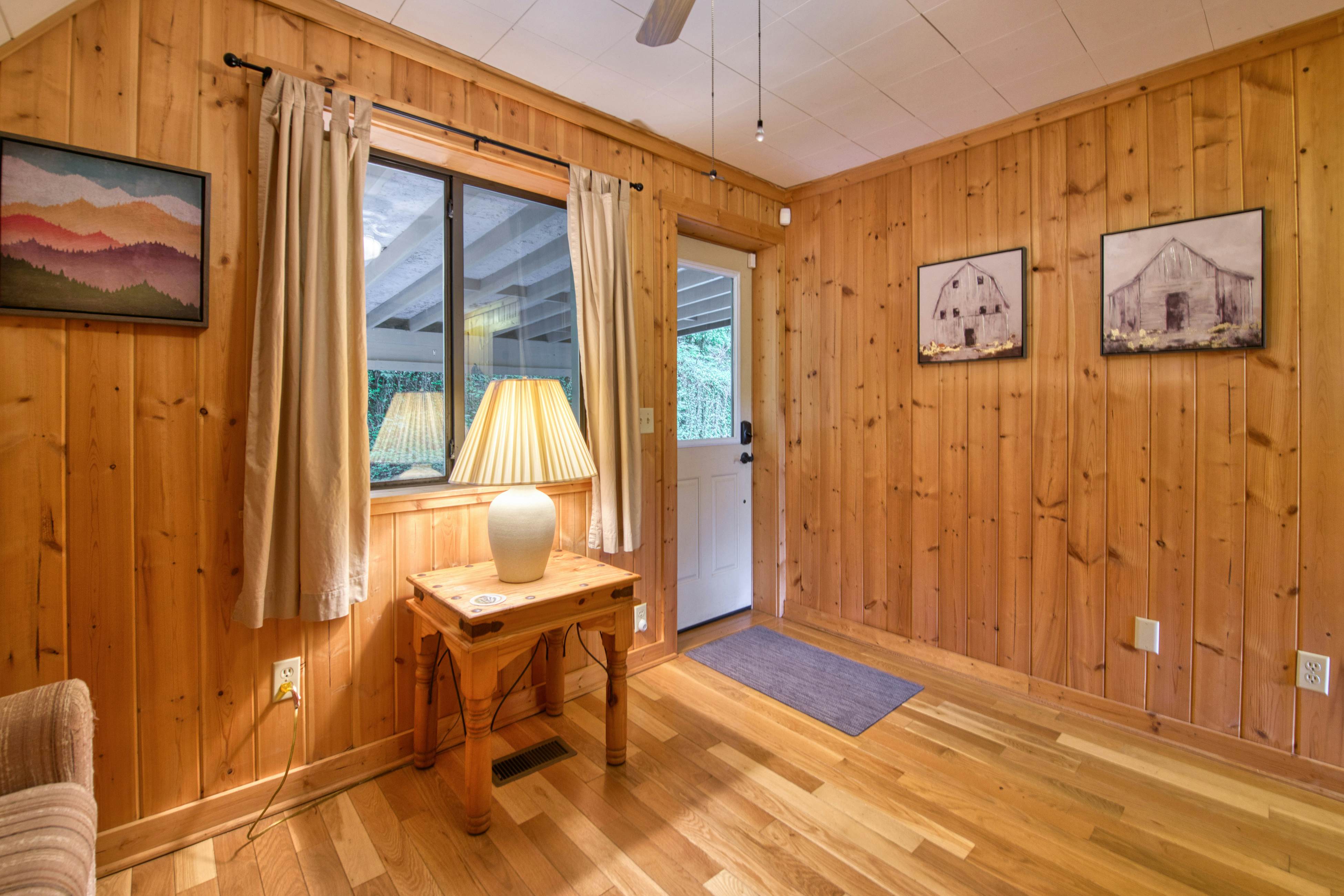 Chalet at Peek's Creek