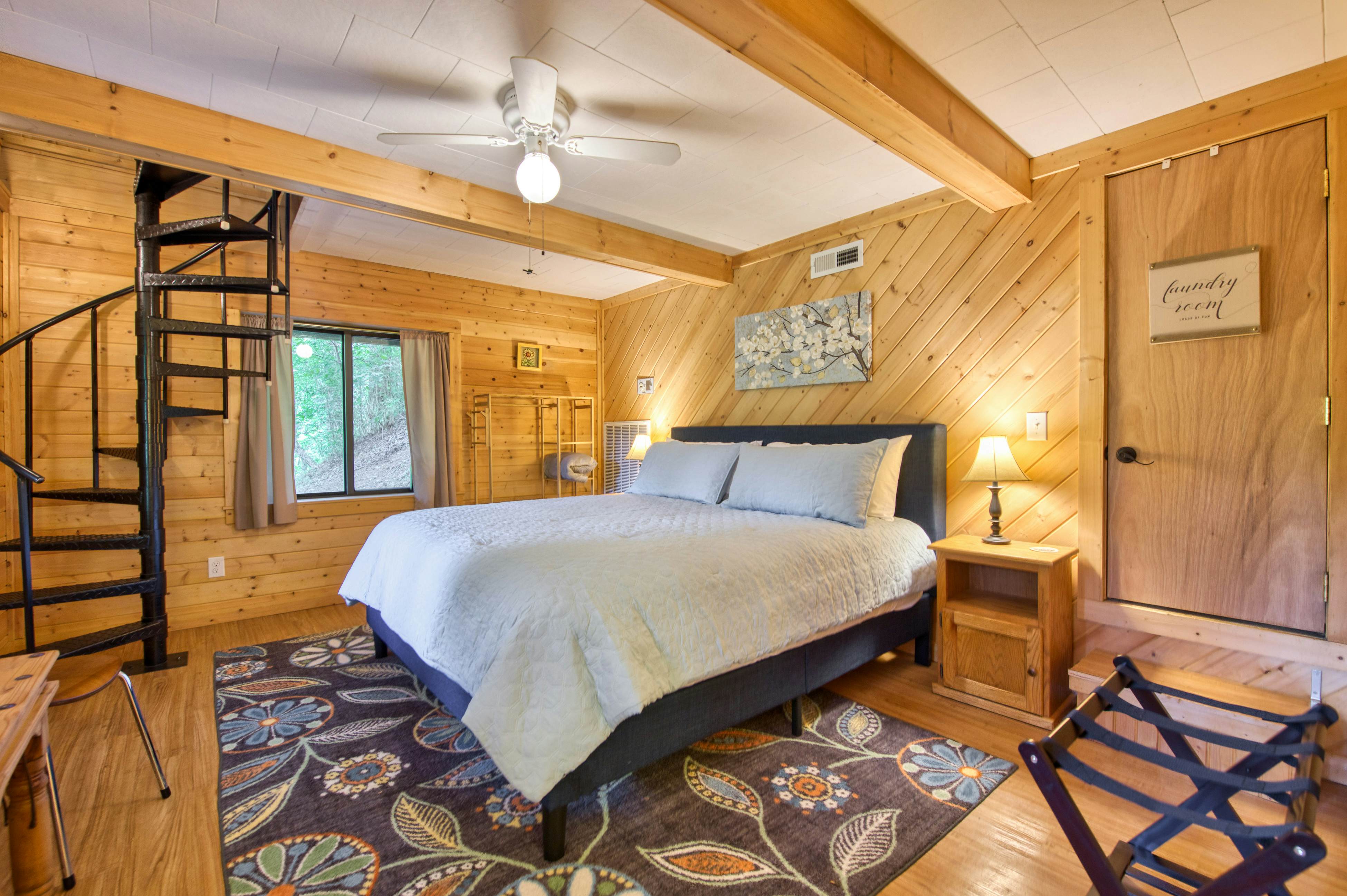 Chalet at Peek's Creek