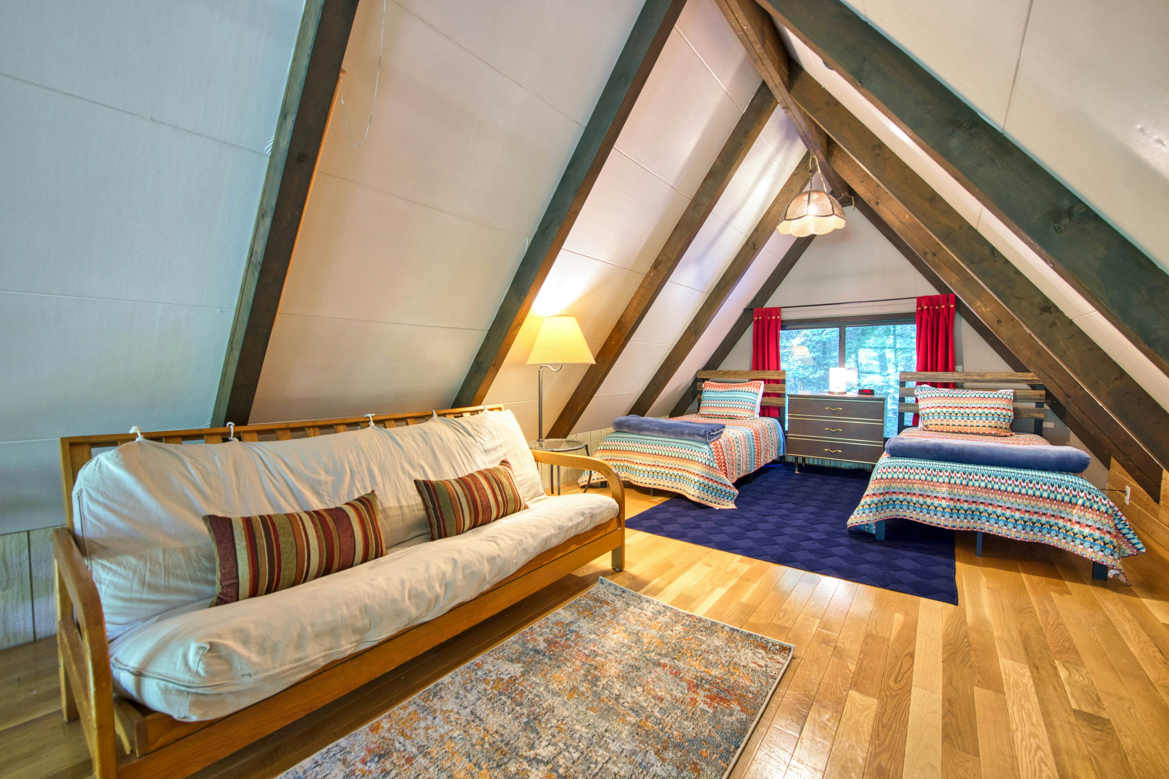 Chalet at Peek's Creek