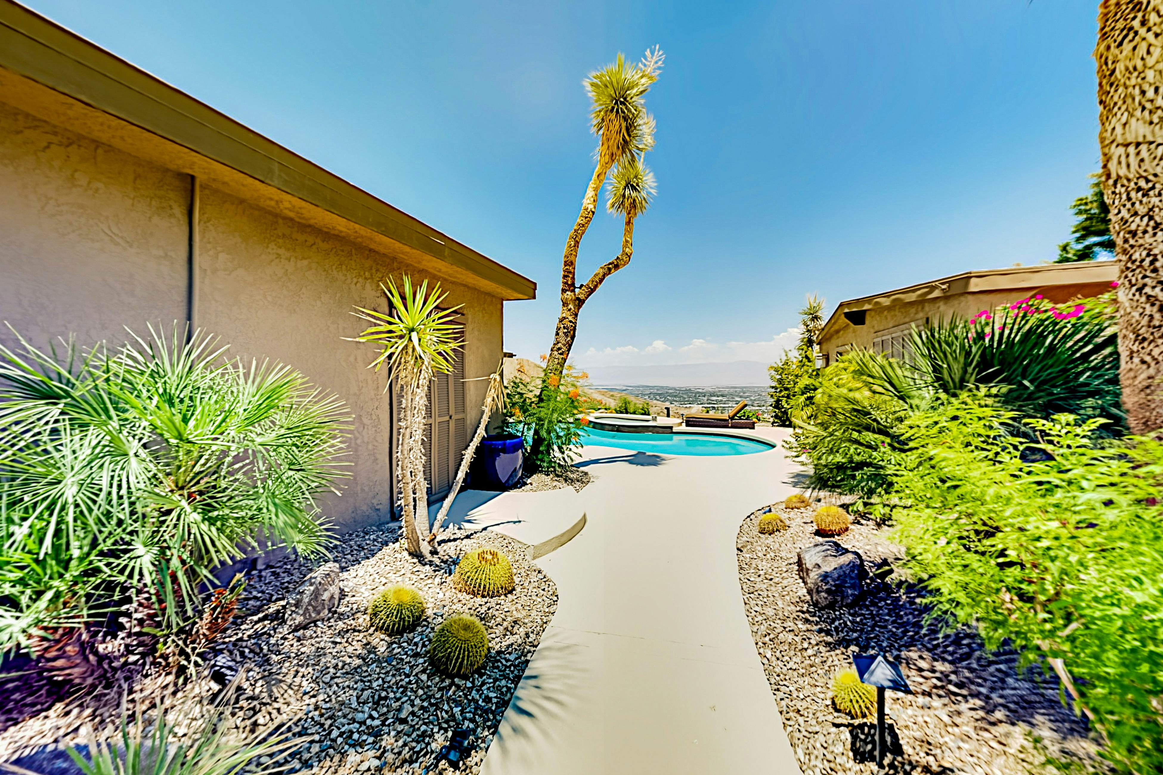 Cliff House - El Paseo Retreat 