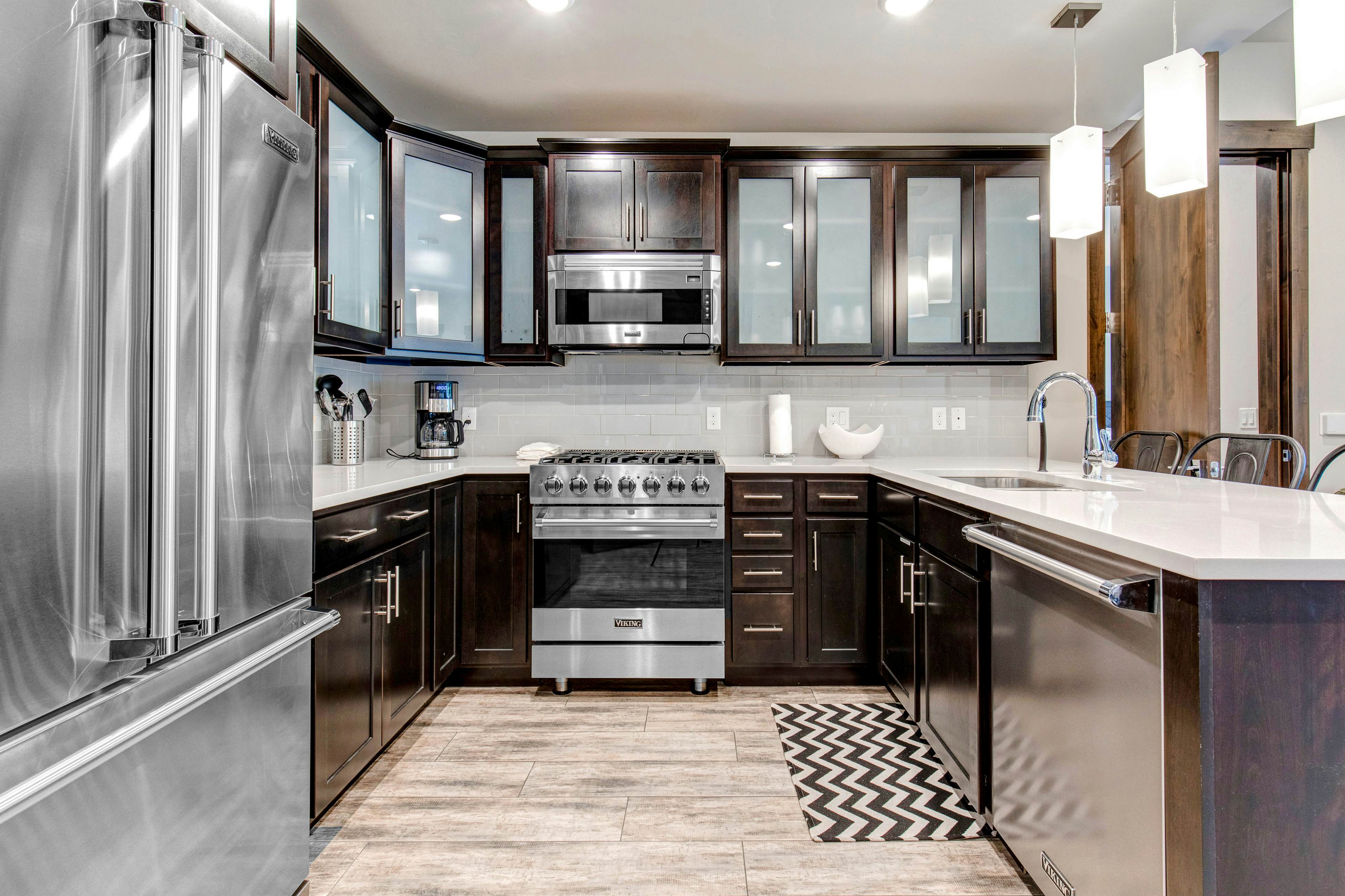 Blackstone Luxury  207