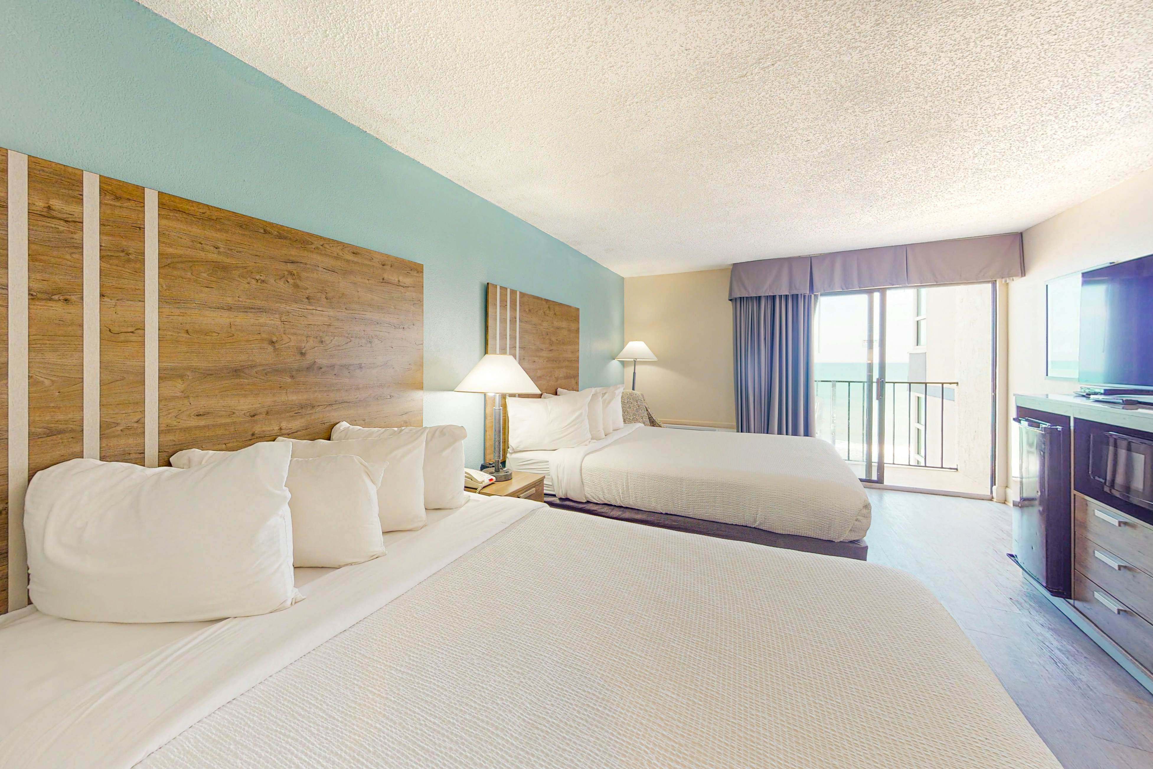 Carolinian Beach Resort 0802