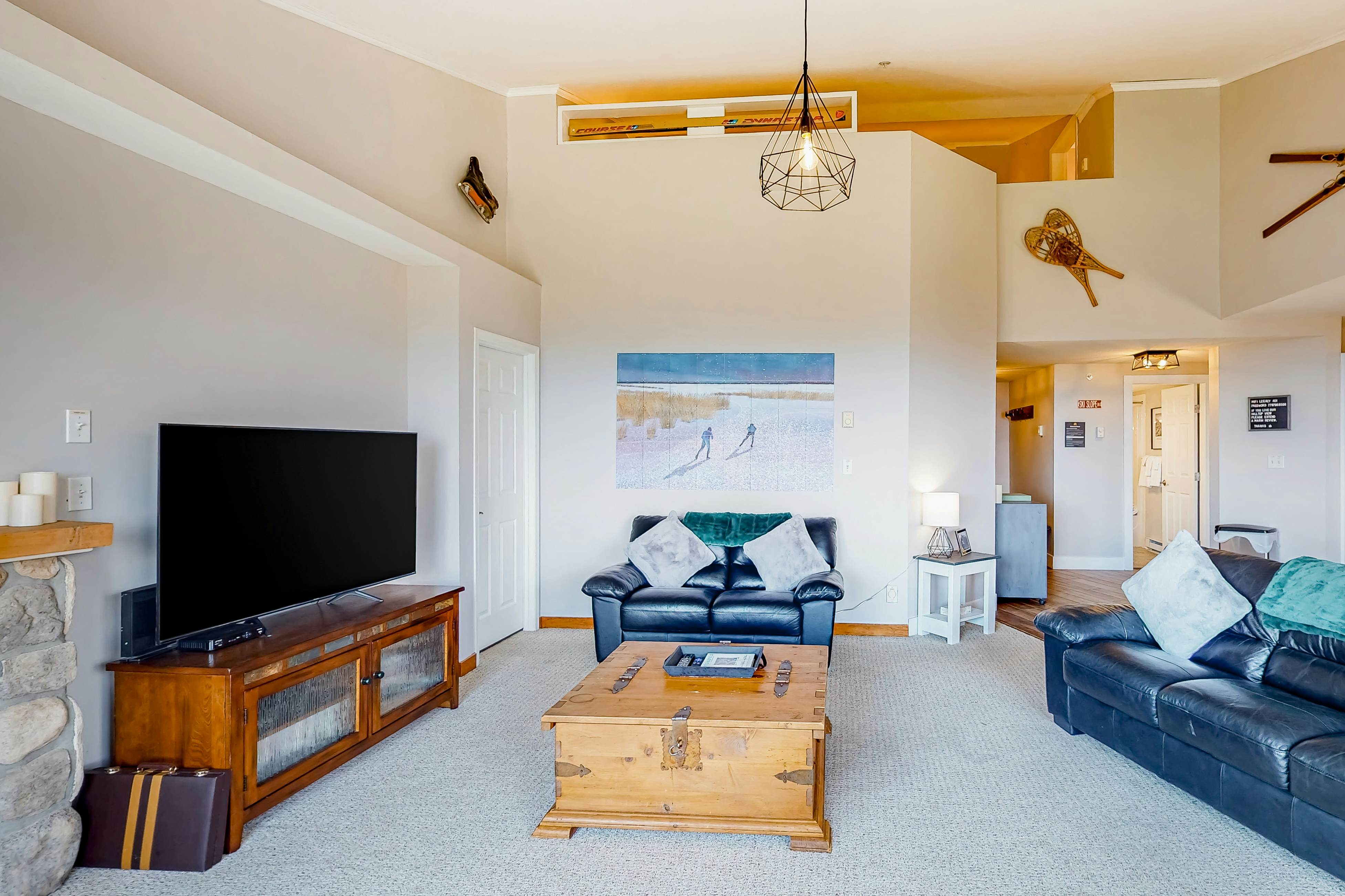 Hilltop Hideaway Condo - Legacy 401