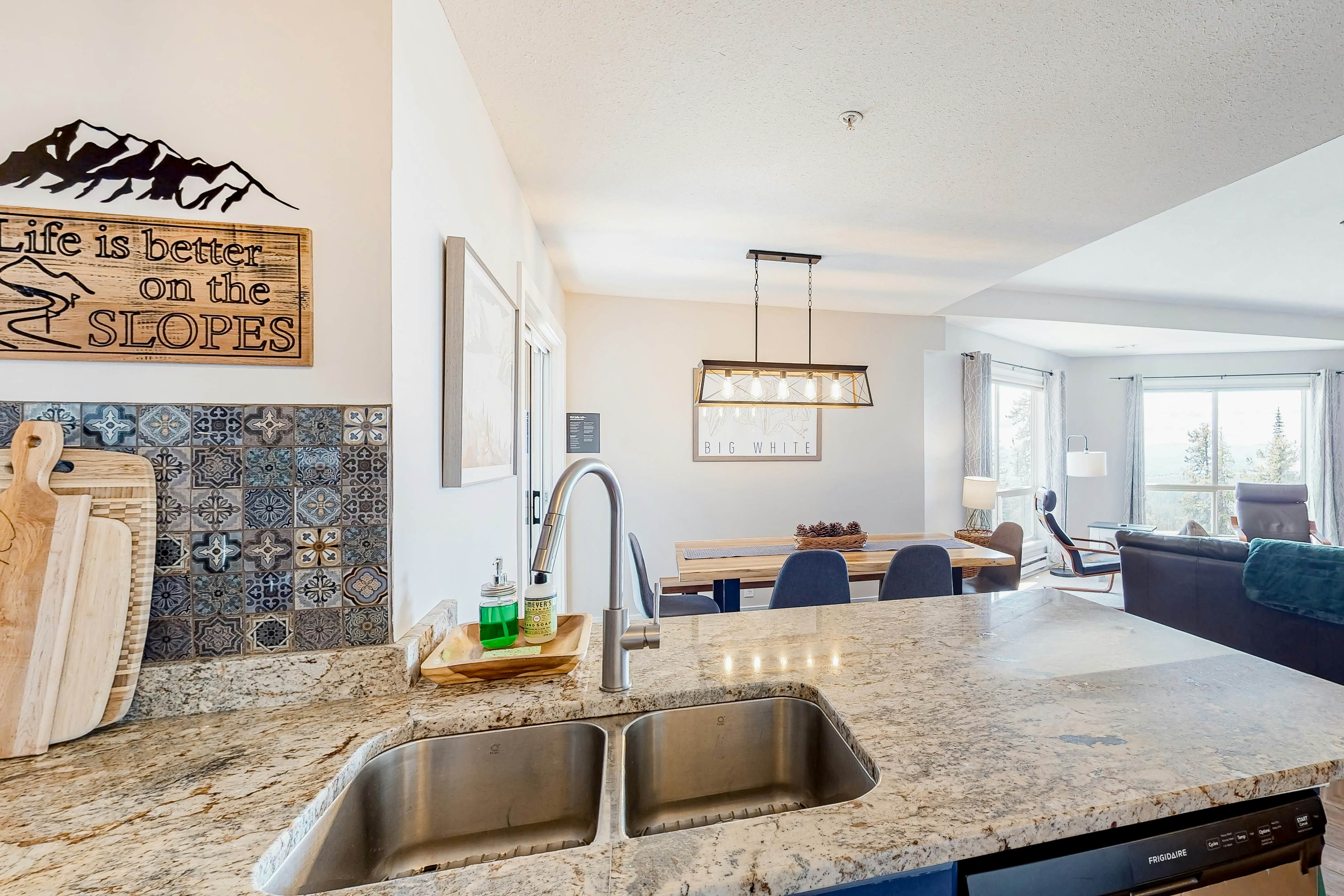 Hilltop Hideaway Condo - Legacy 401