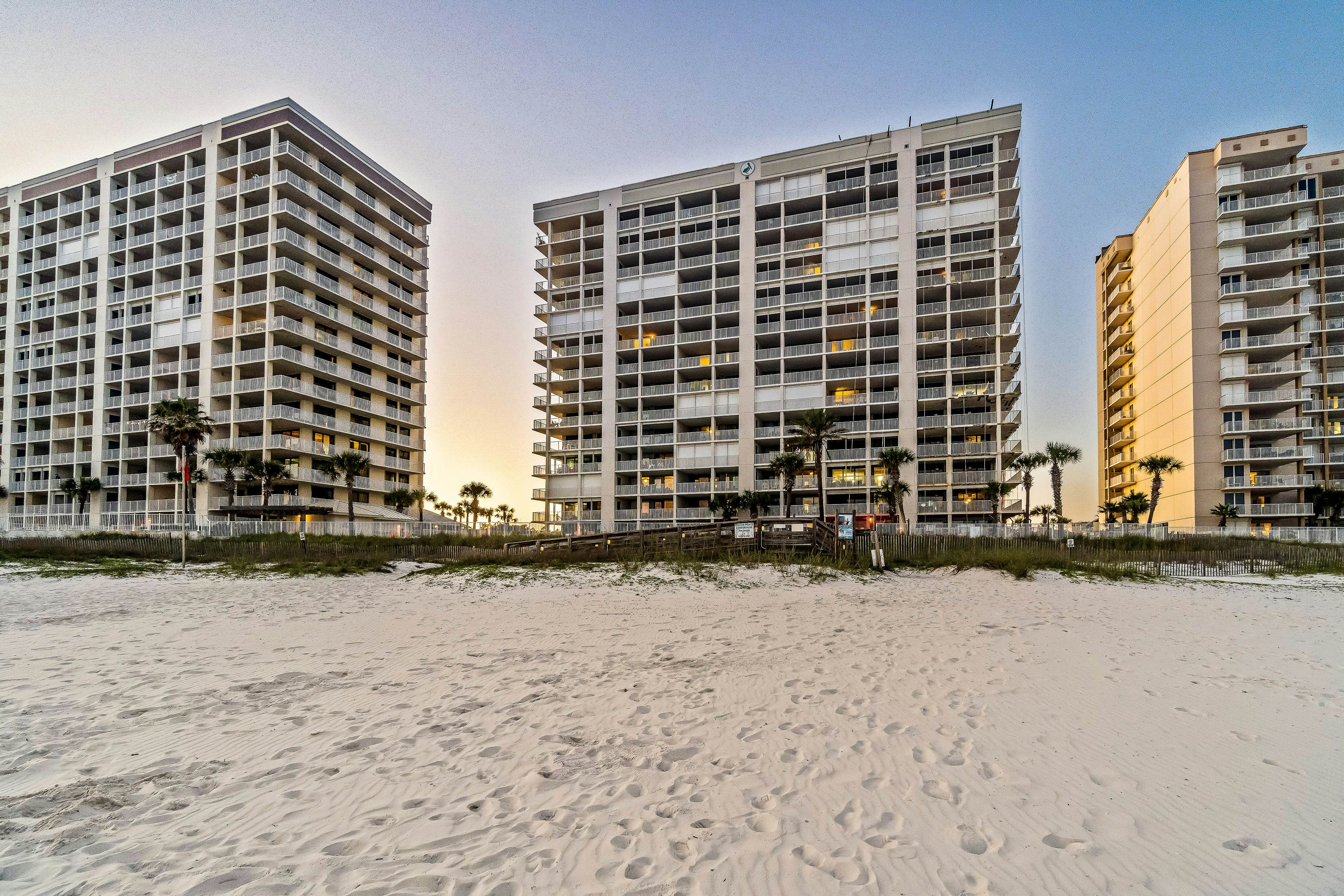 Pelican Pointe 1002