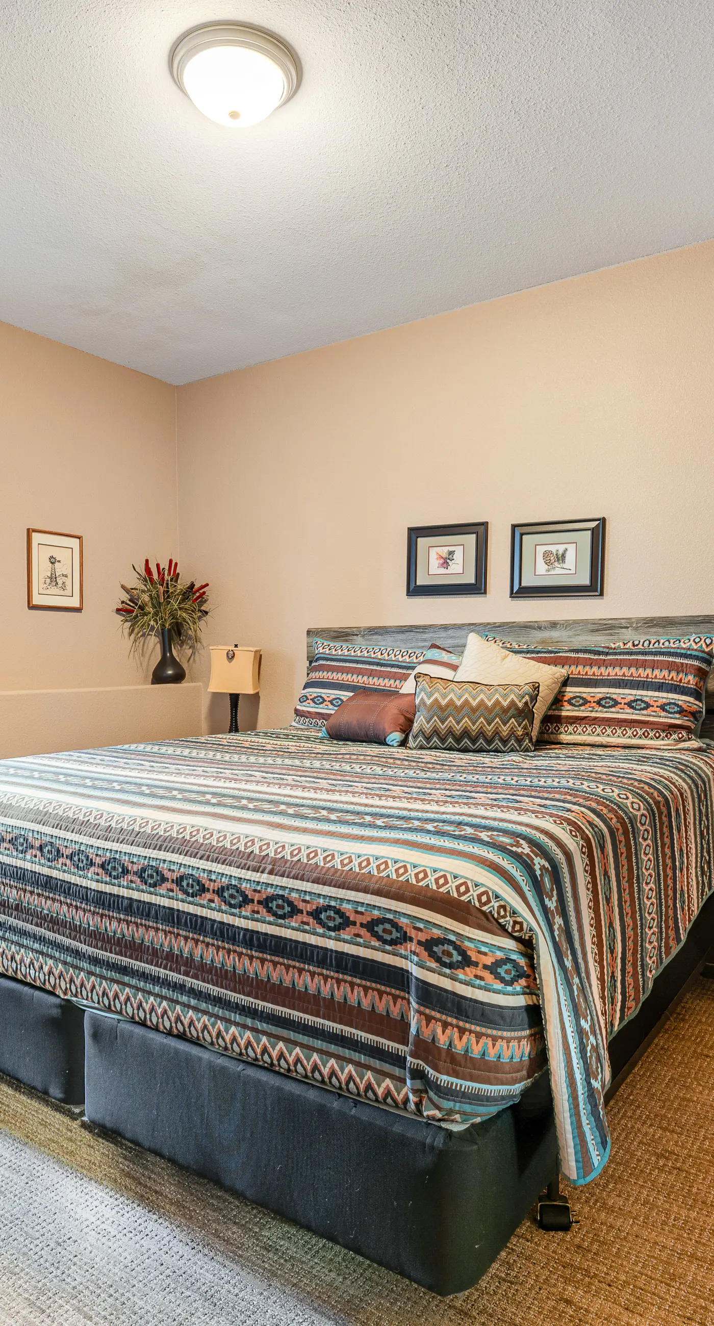 Boulder Canyon Lodge 5 BD Sturgis, SD Vacation Rental Vacasa