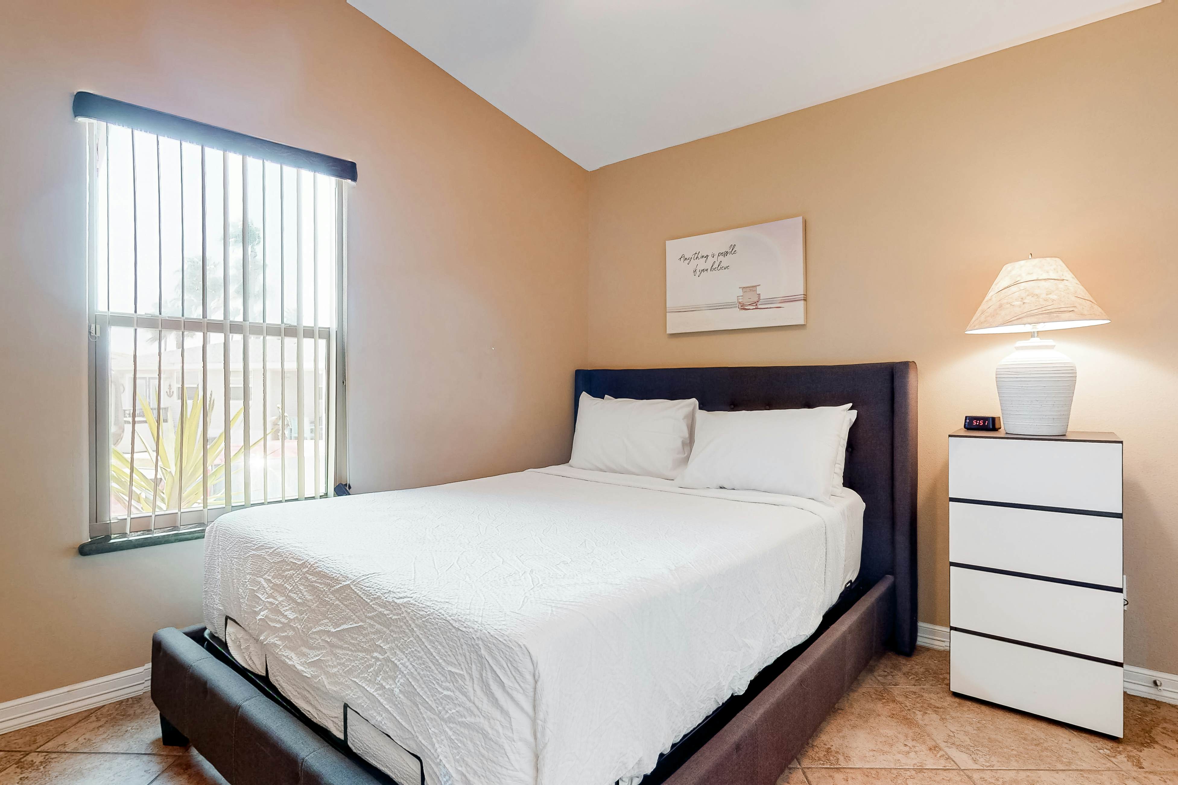 Long Island Village 502 W Clam