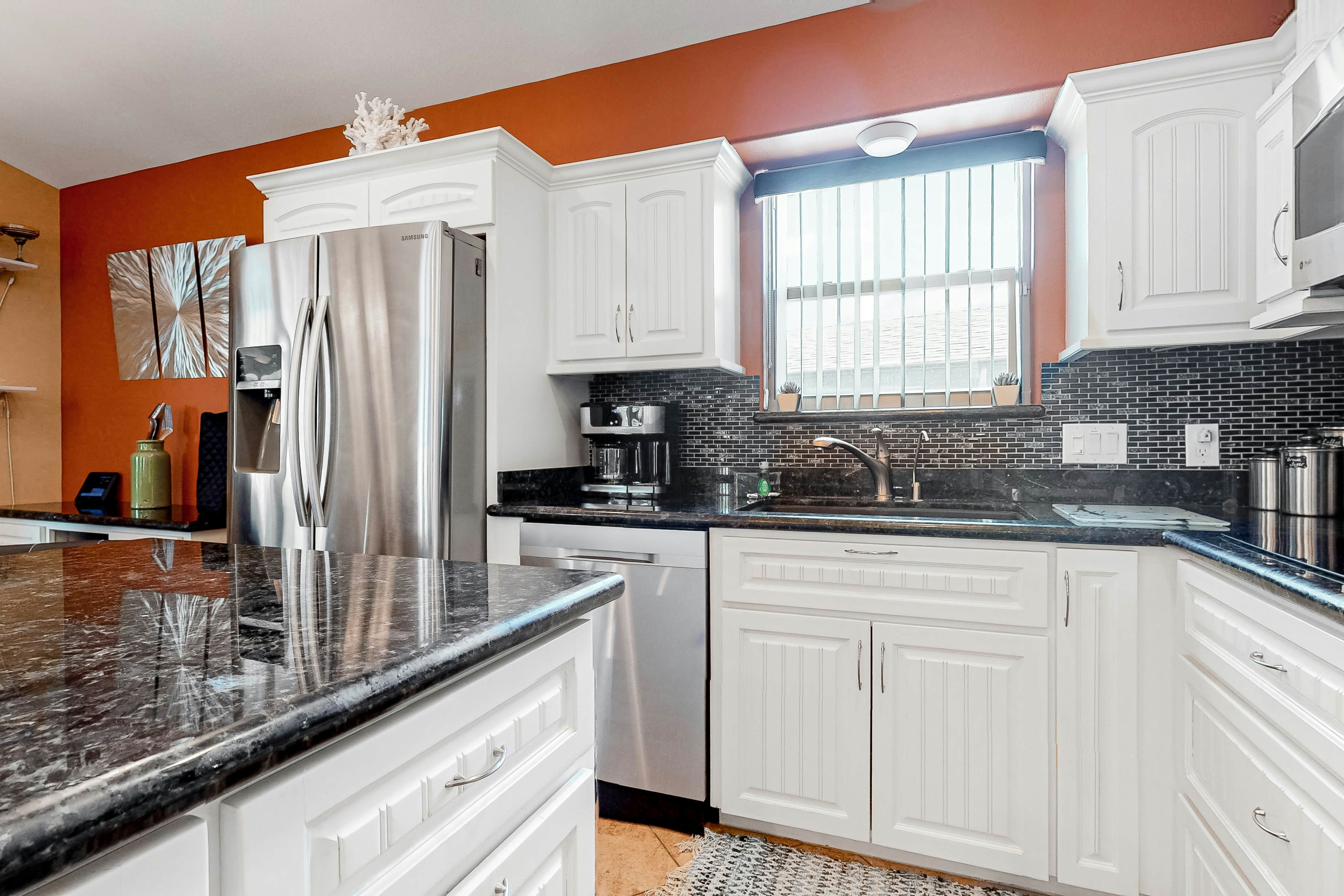 Long Island Village 502 W Clam